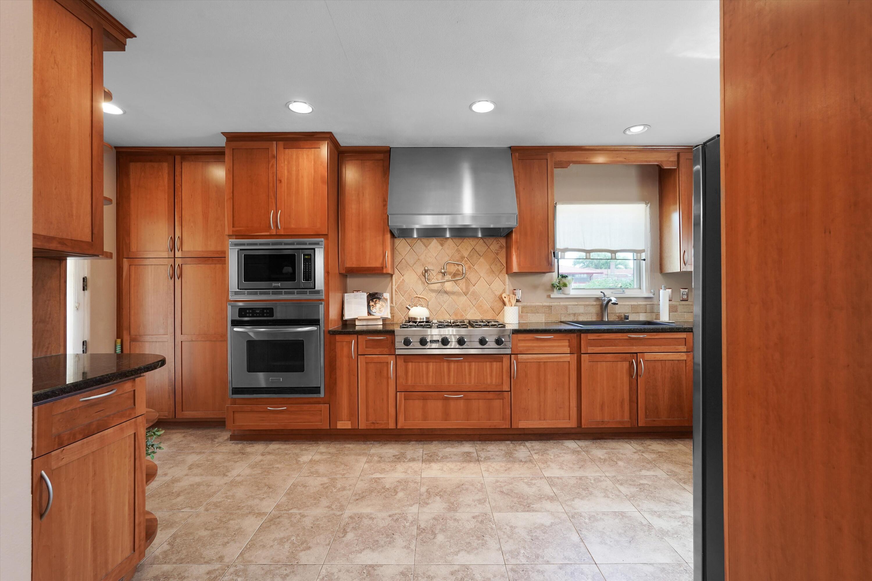 520 Tulane Drive SE