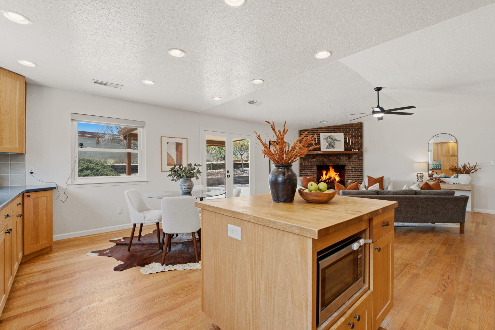 4928 Wagon Mound Trail NW