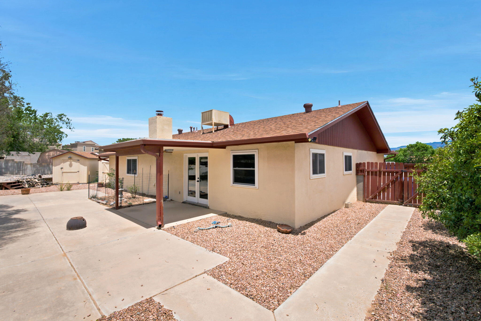 4928 Wagon Mound Trail NW