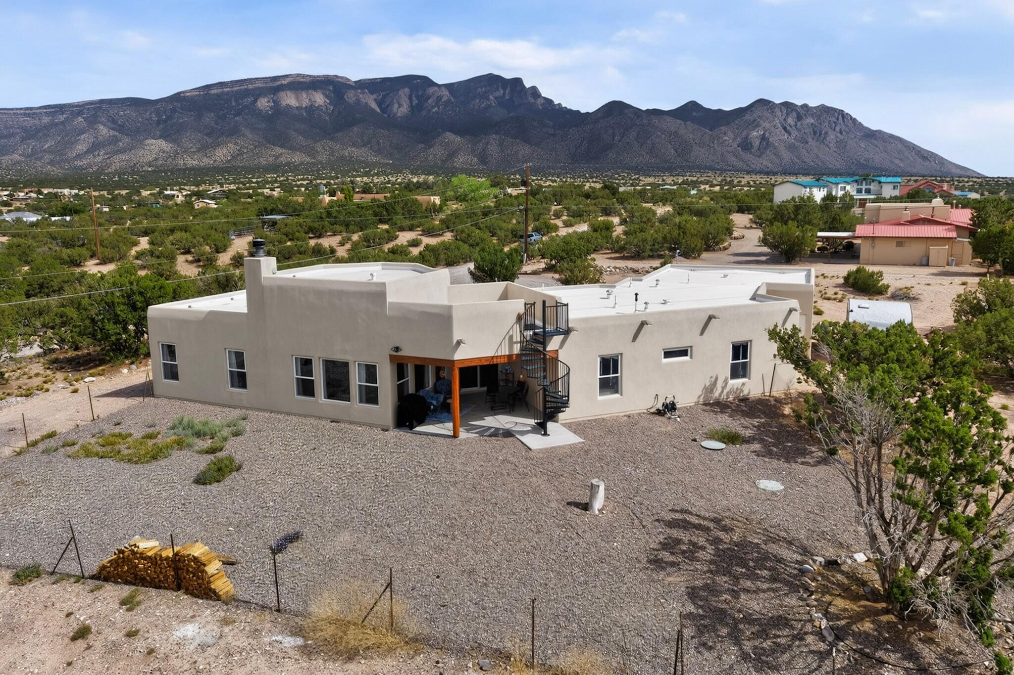 29 Ridge Road