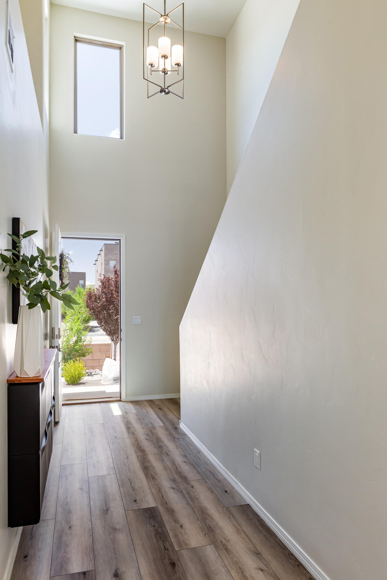 4381 Lauren Loop NE
