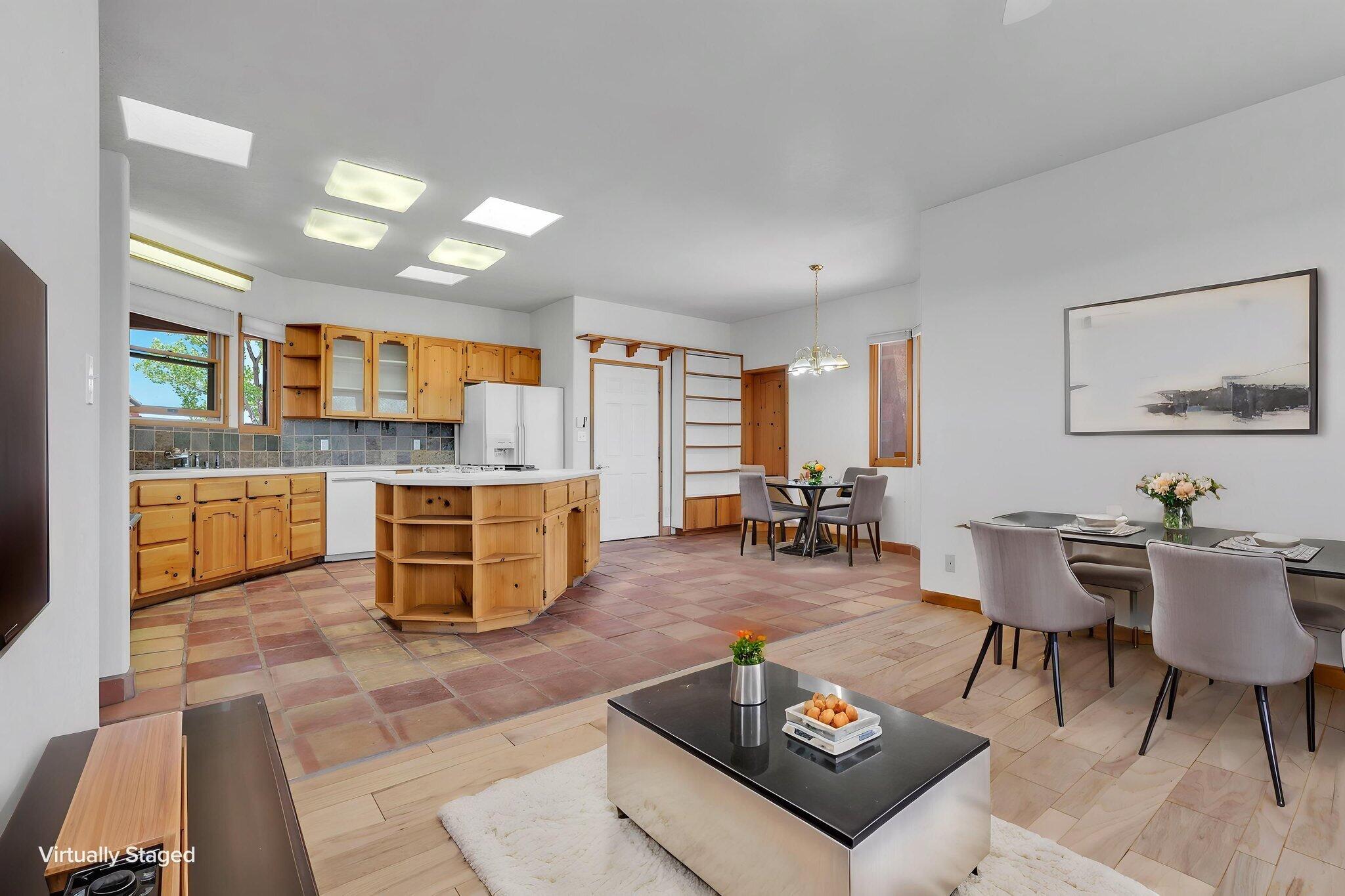 1201 Chihuahua Road NE