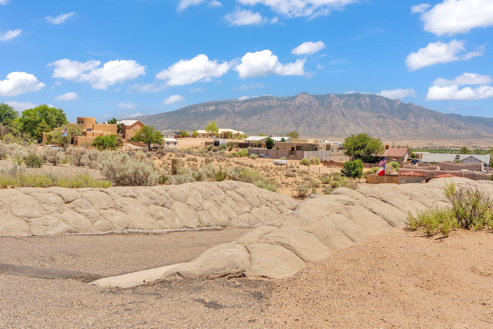 1201 Chihuahua Road NE