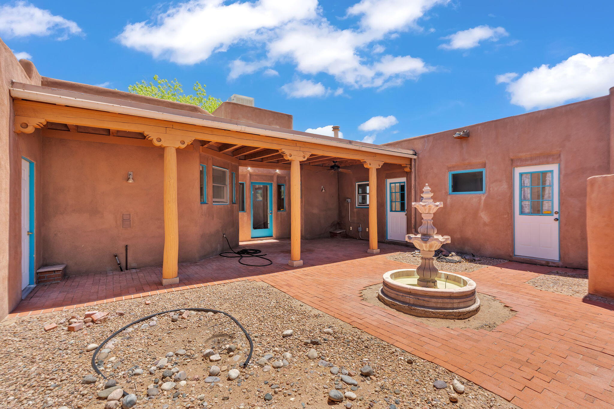 1201 Chihuahua Road NE