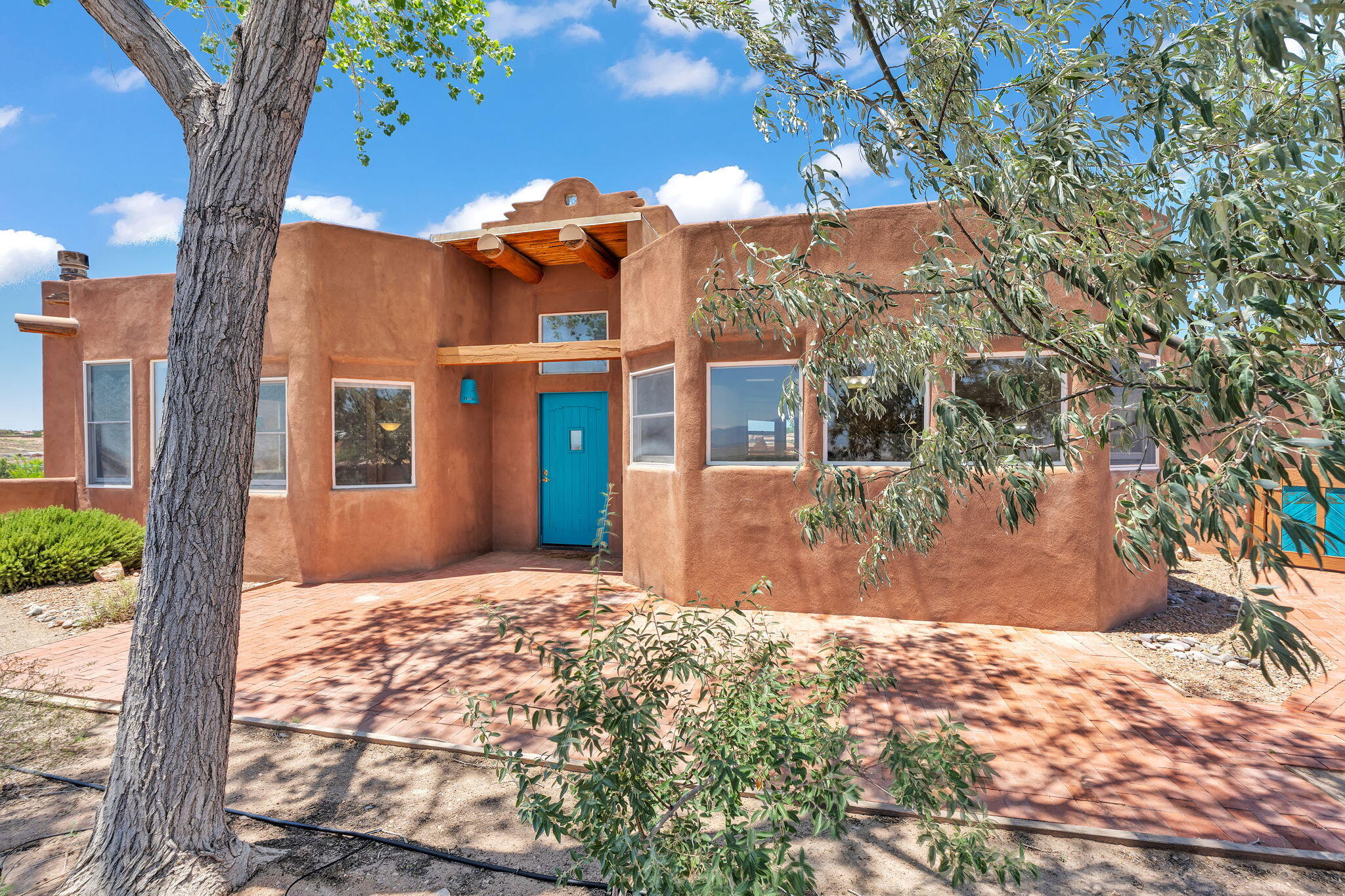 1201 Chihuahua Road NE
