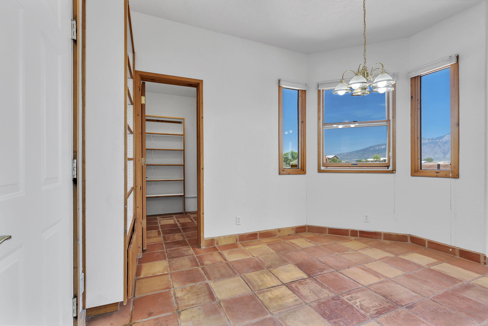 1201 Chihuahua Road NE