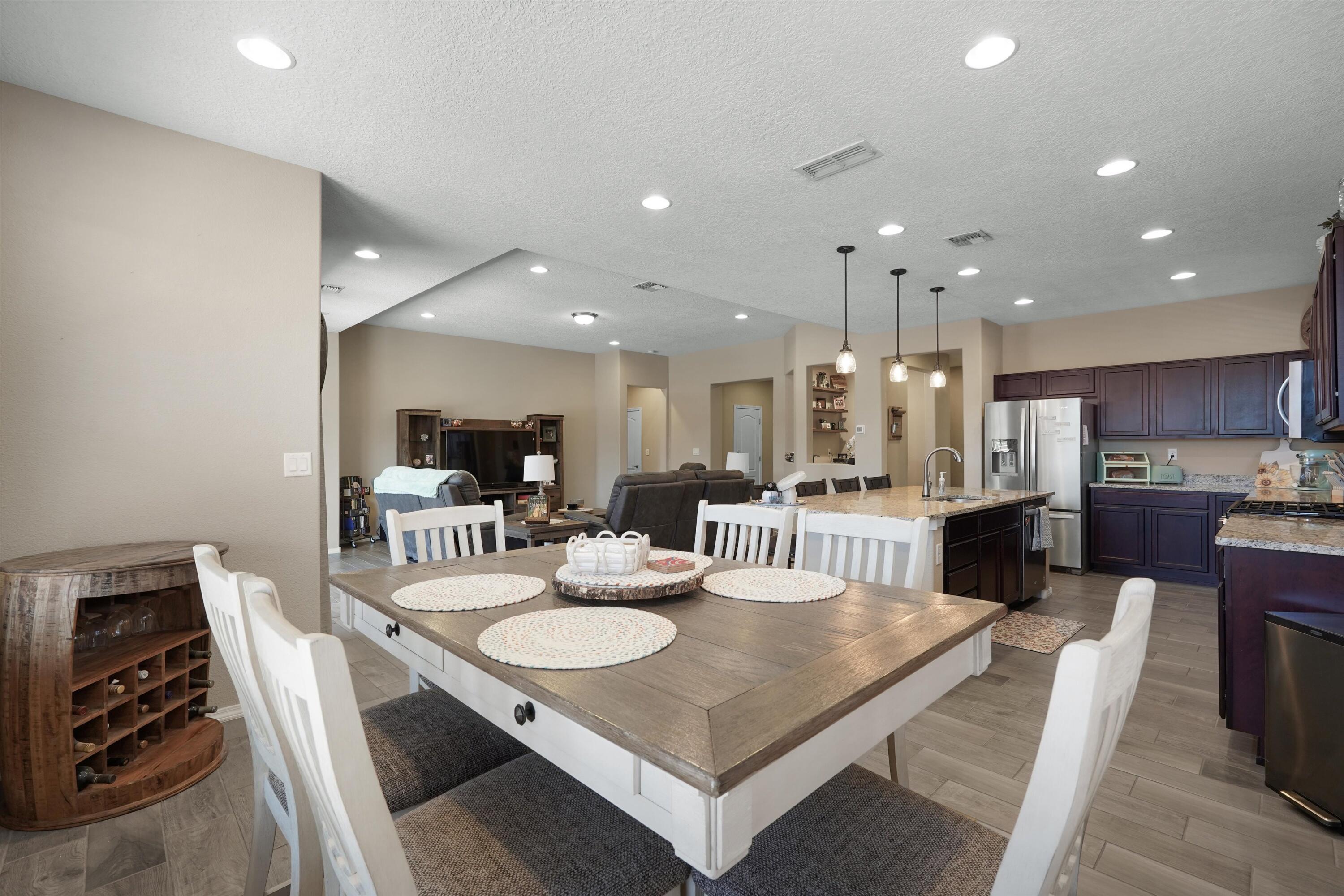 3123 Walsh Loop SE