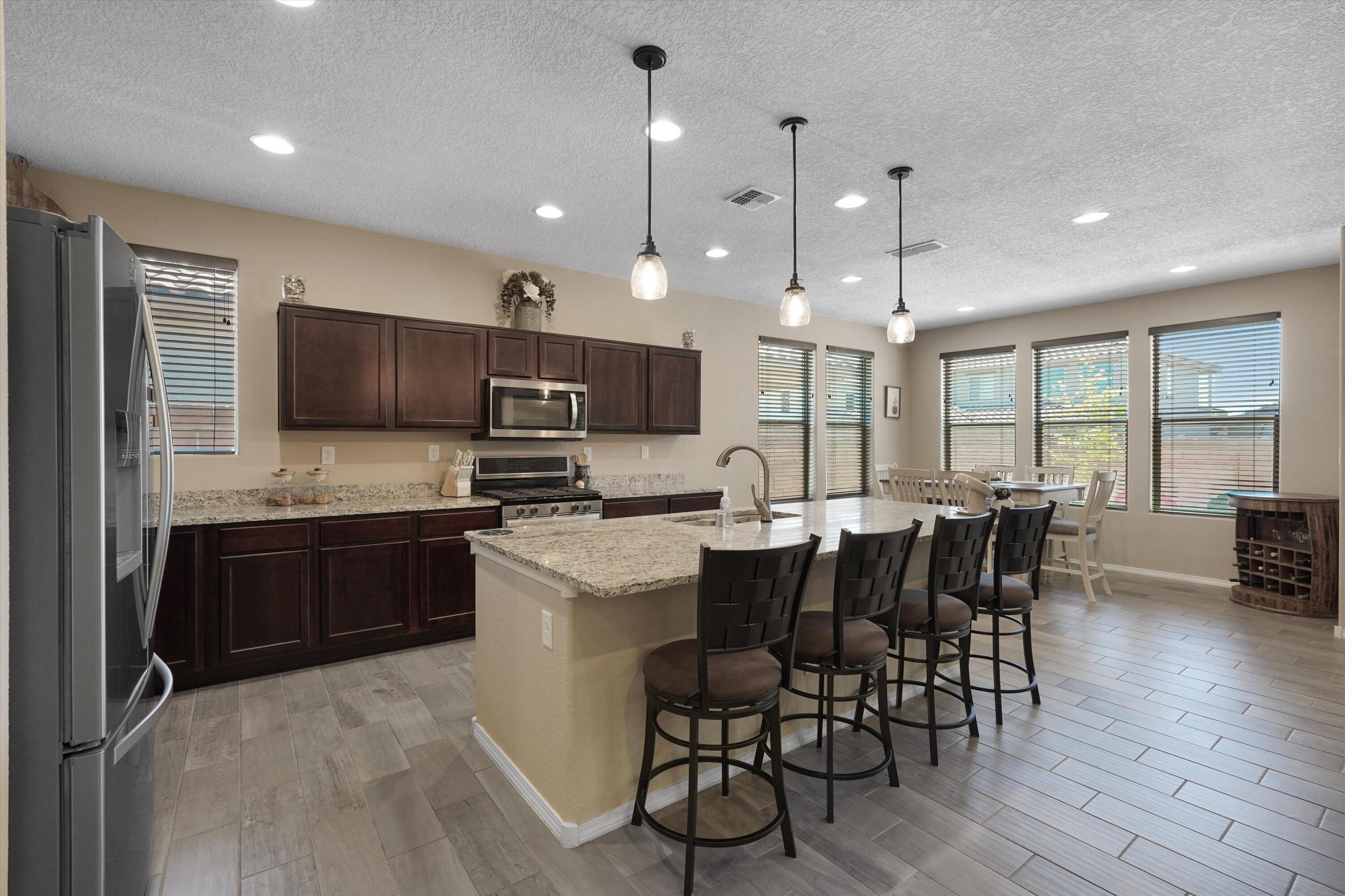 3123 Walsh Loop SE