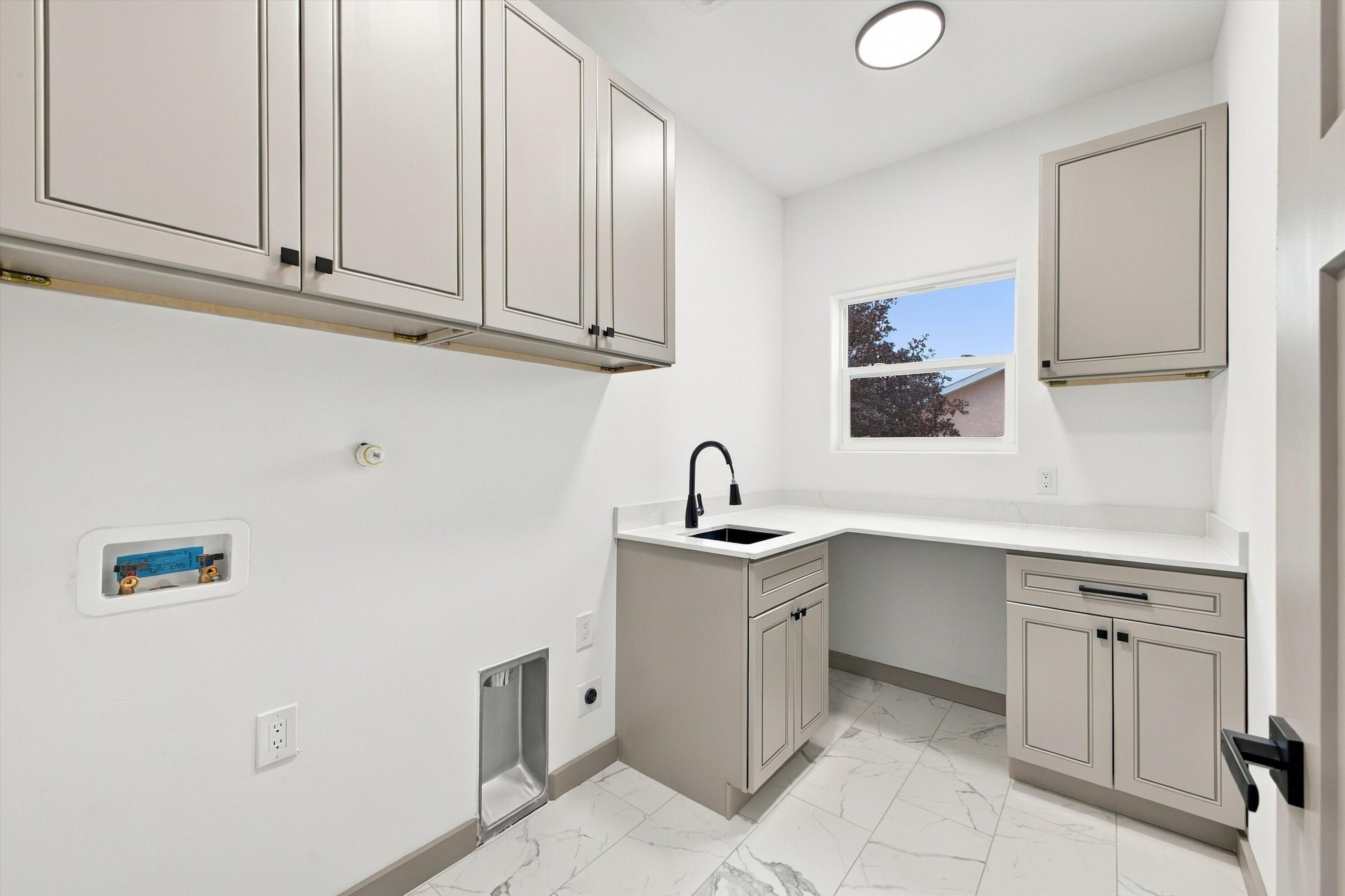 601 Acoma Drive