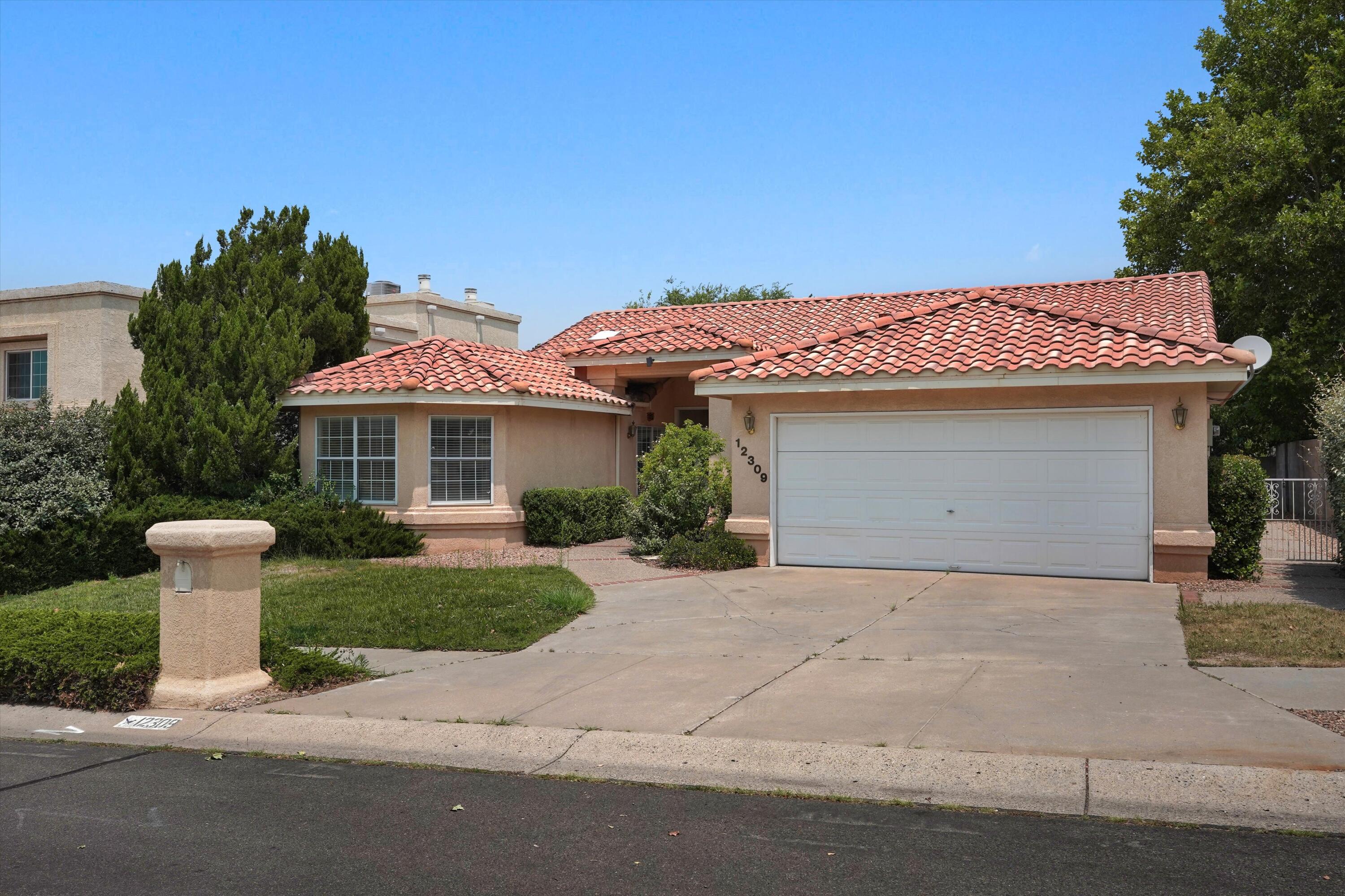 12309 La Vista Grande Drive NE