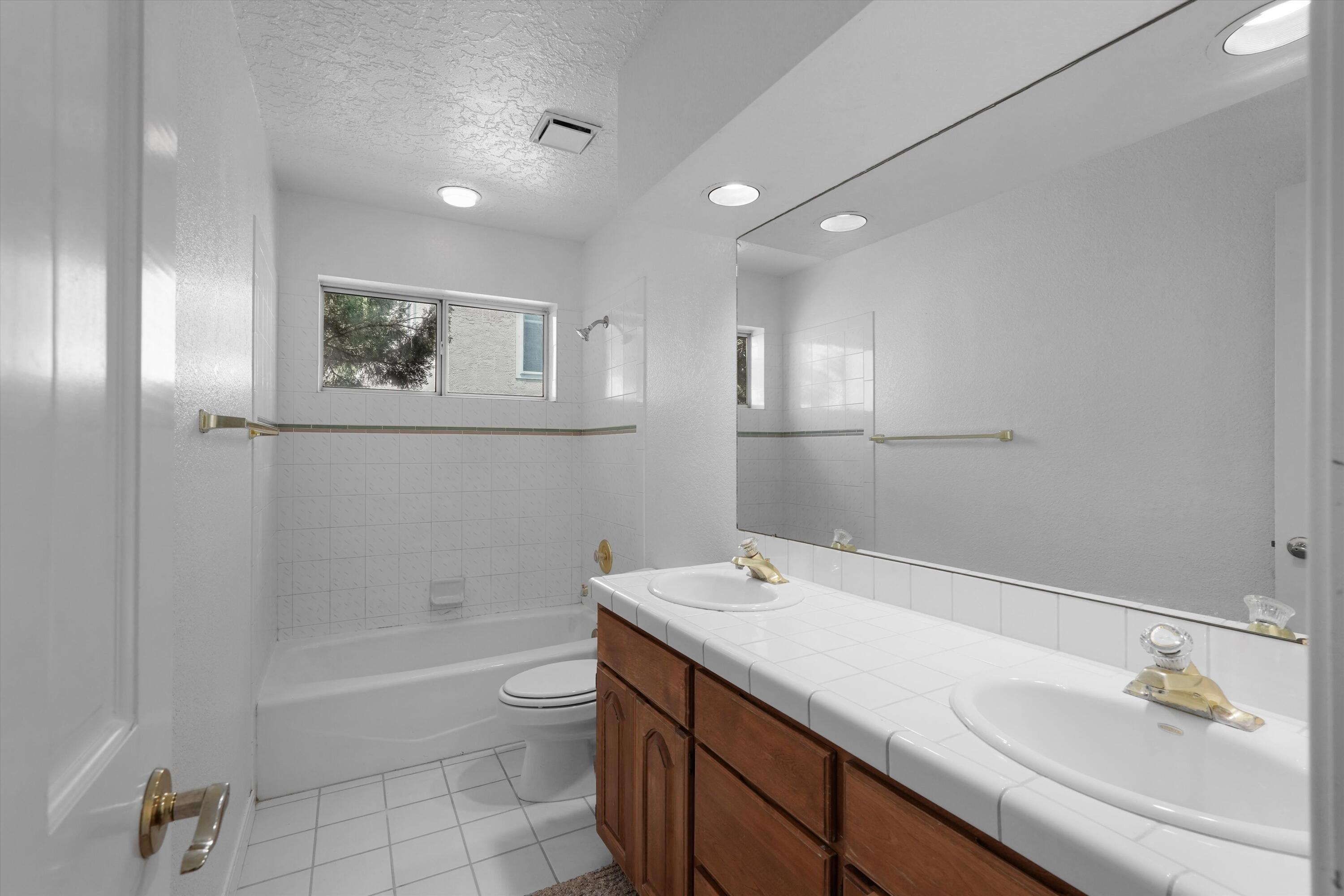 12309 La Vista Grande Drive NE