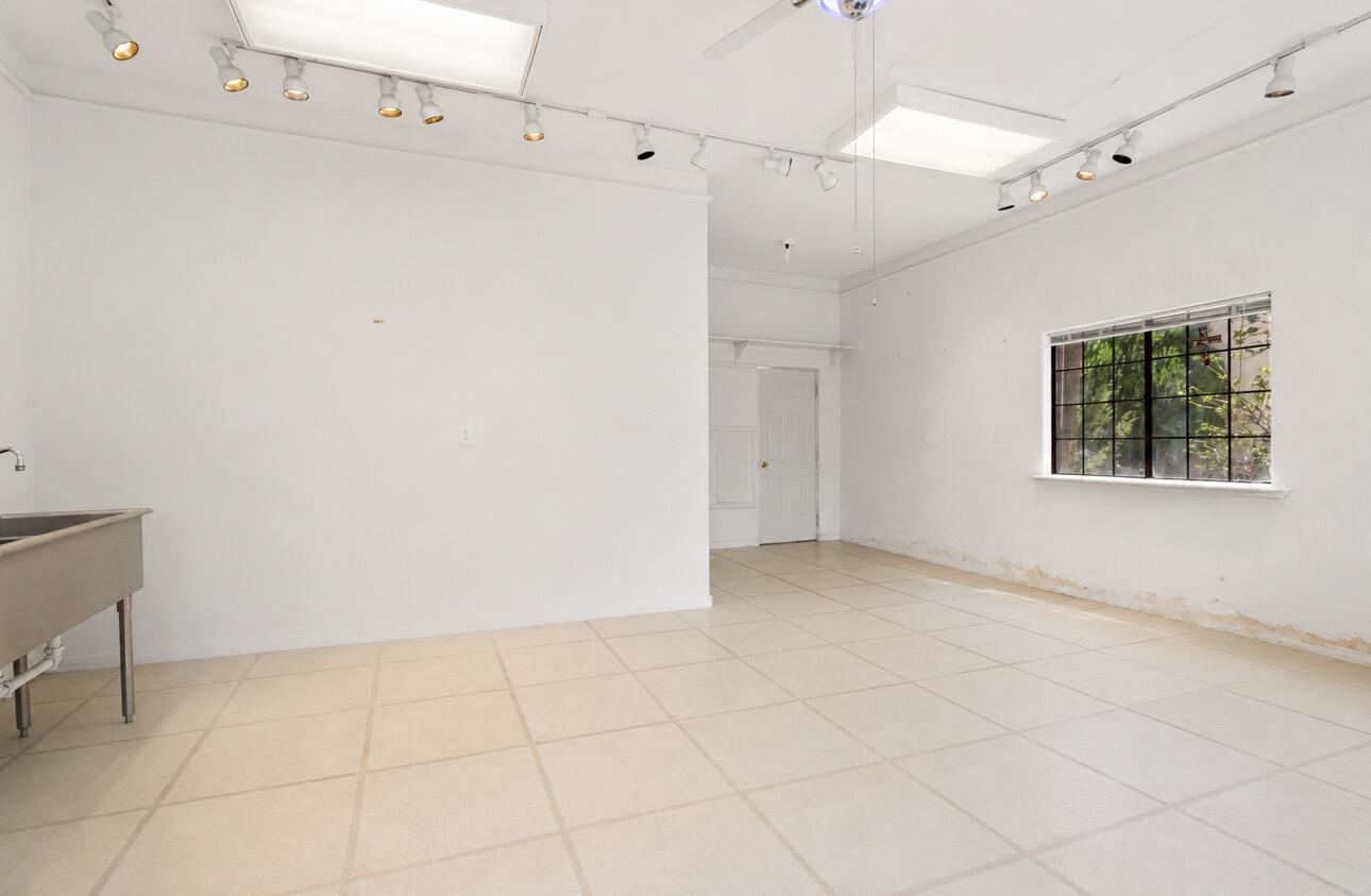 16 Chaparral Road