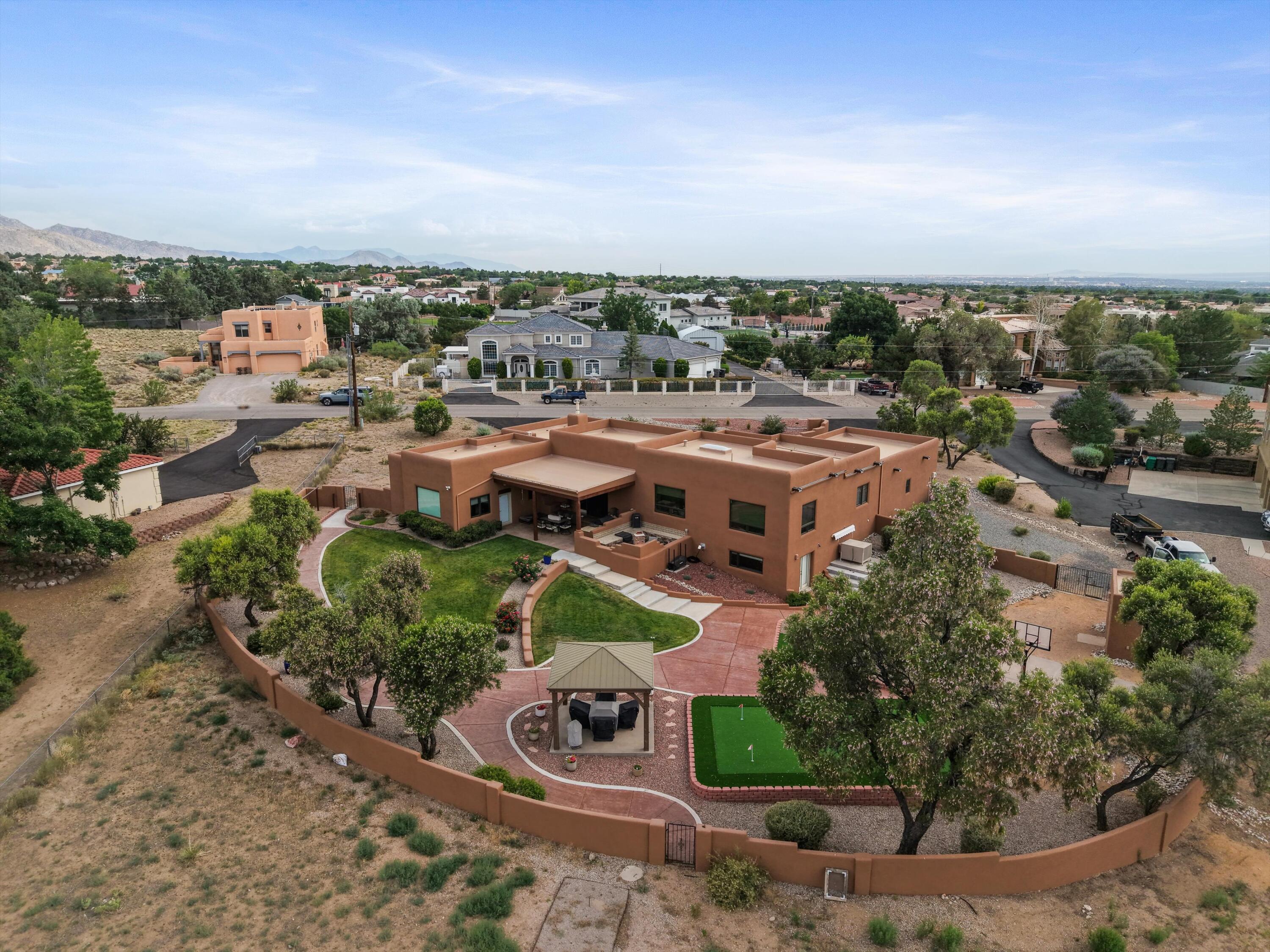 10709 San Francisco Road NE