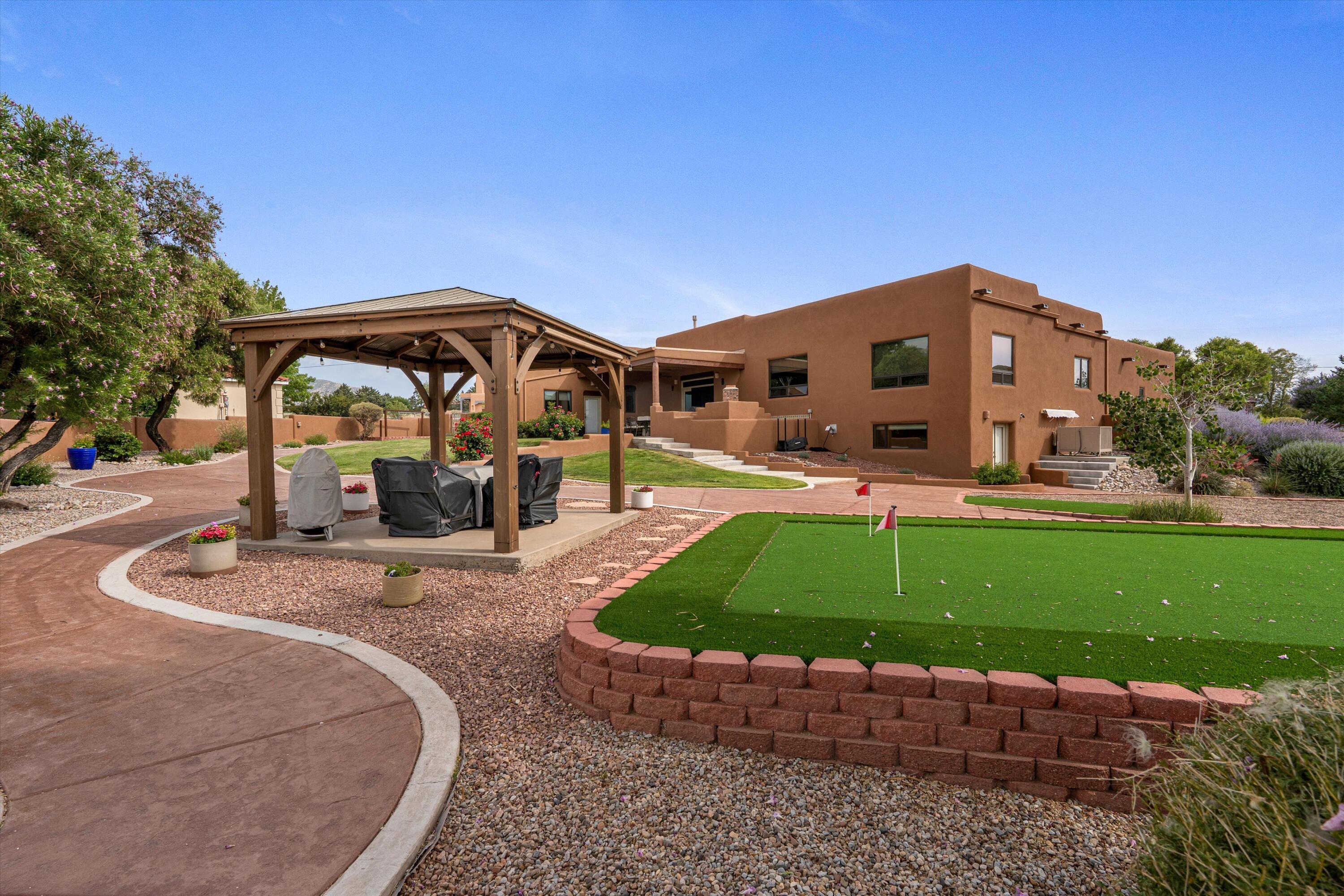 10709 San Francisco Road NE