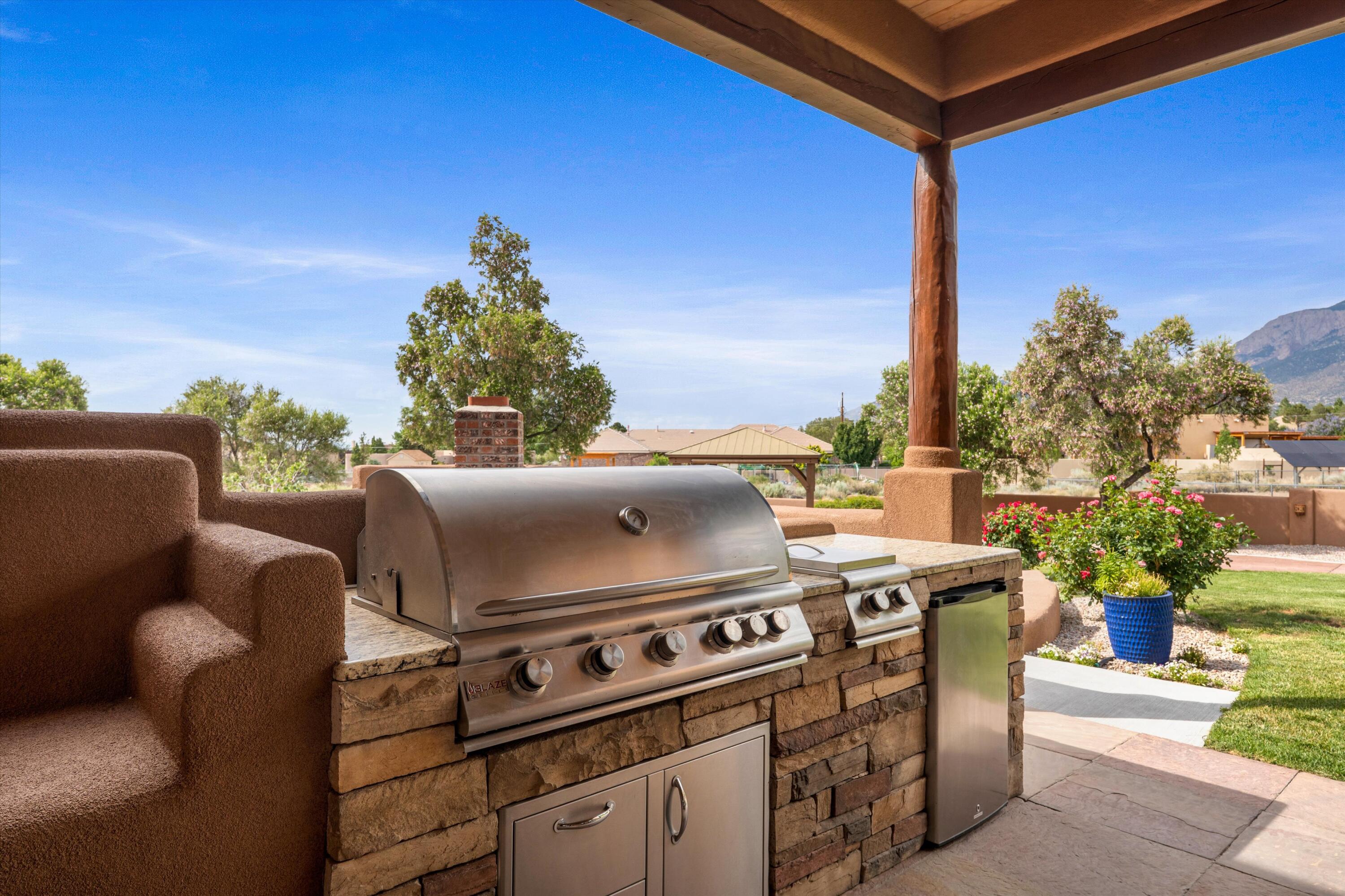 10709 San Francisco Road NE