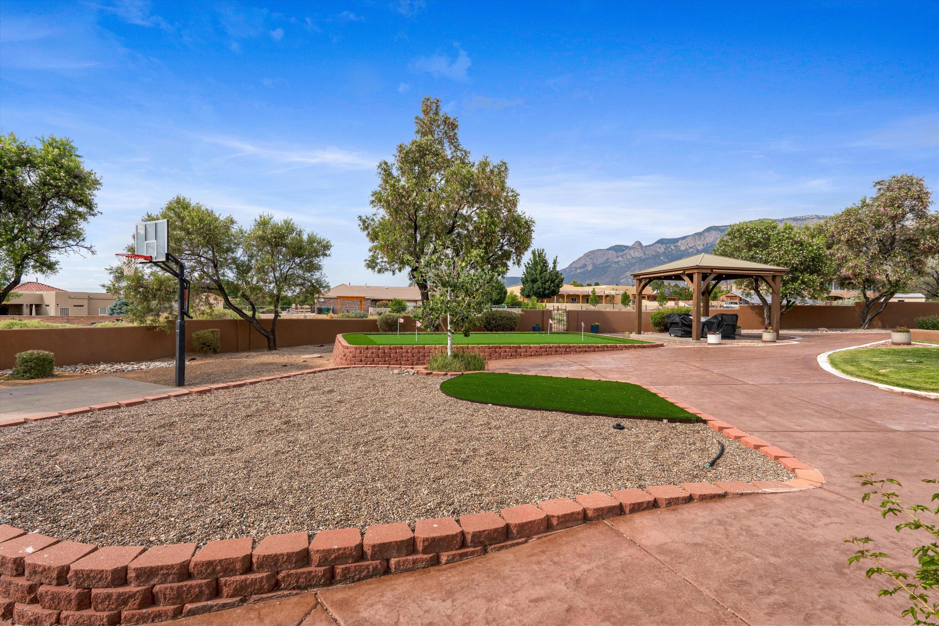 10709 San Francisco Road NE