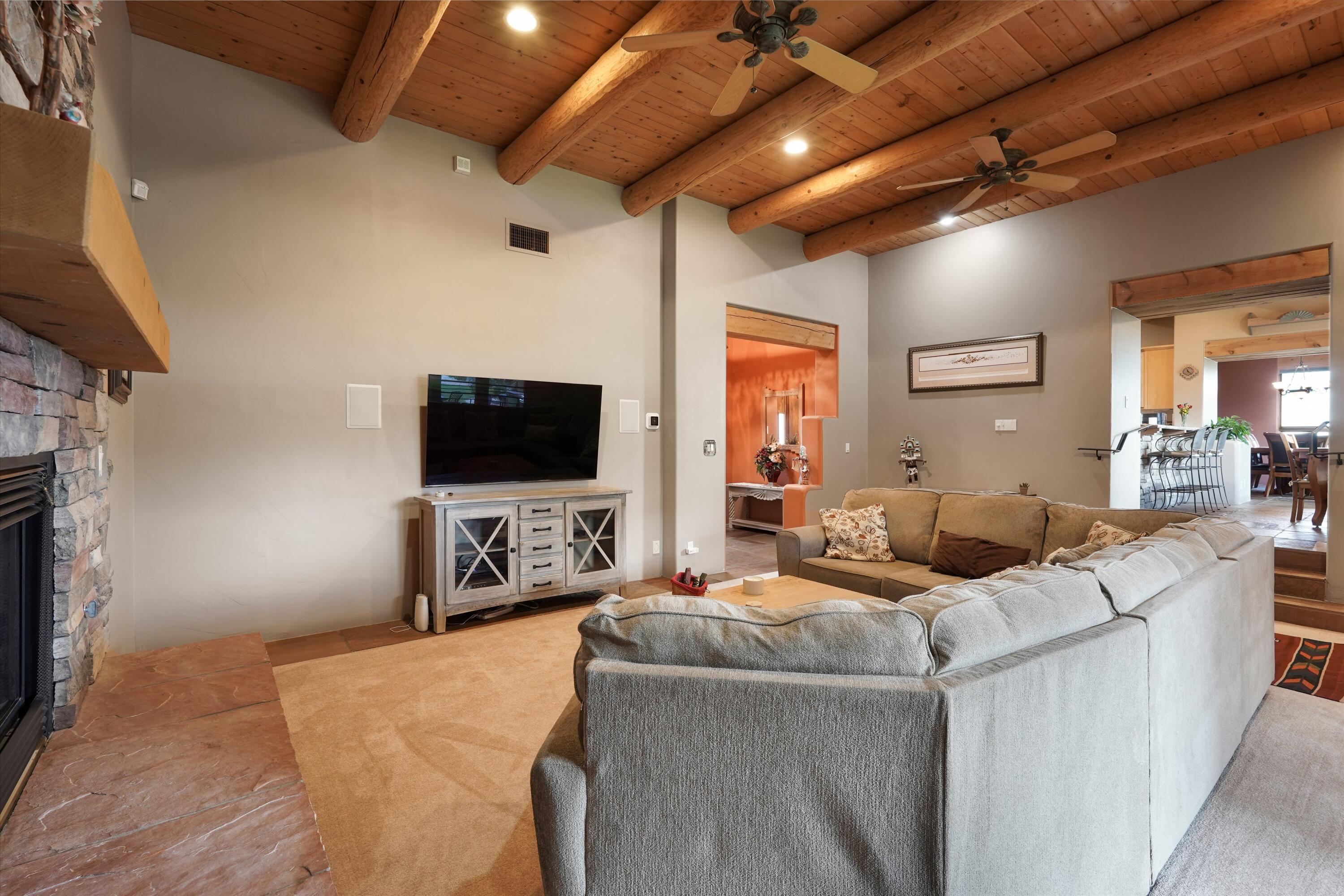 10709 San Francisco Road NE
