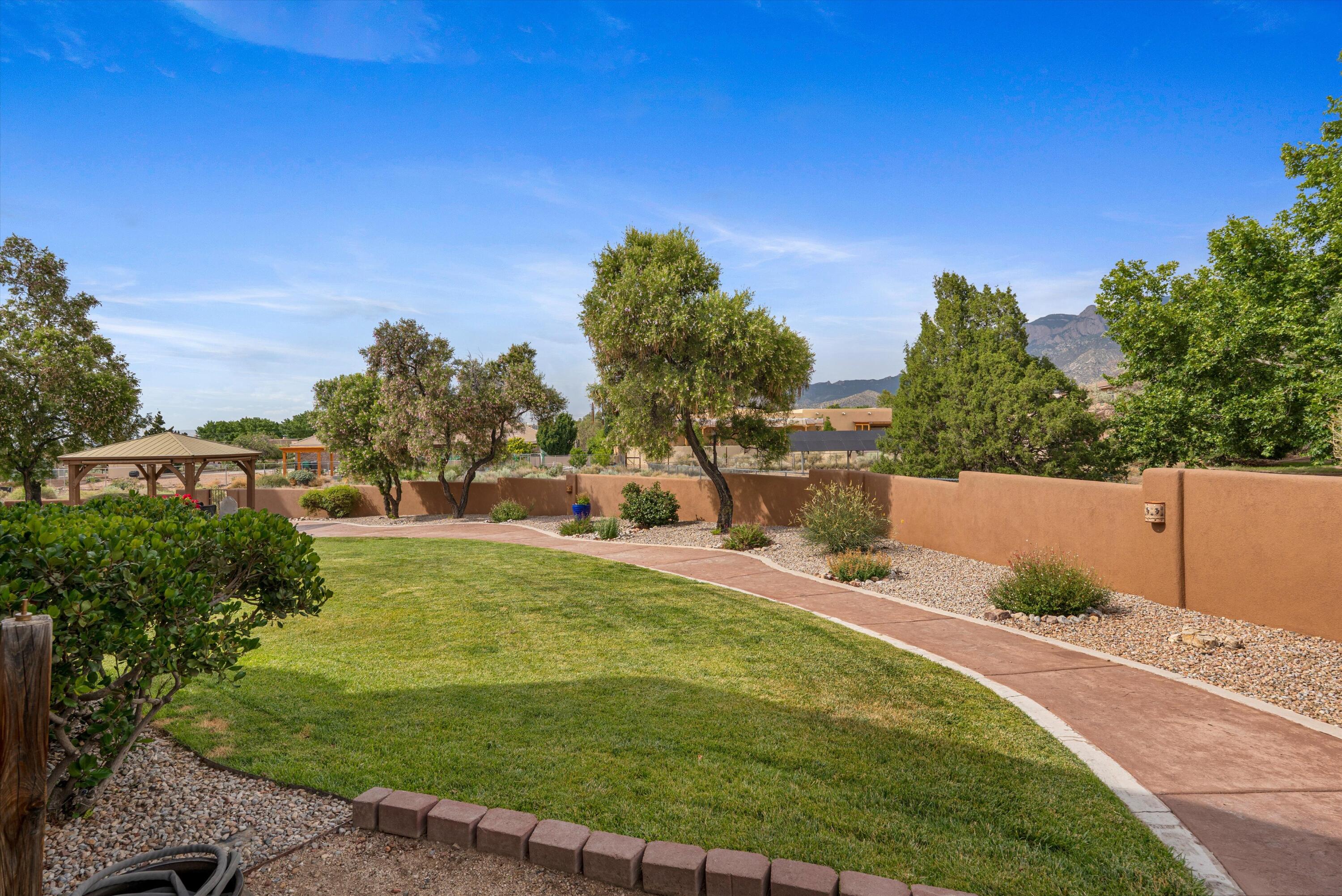 10709 San Francisco Road NE