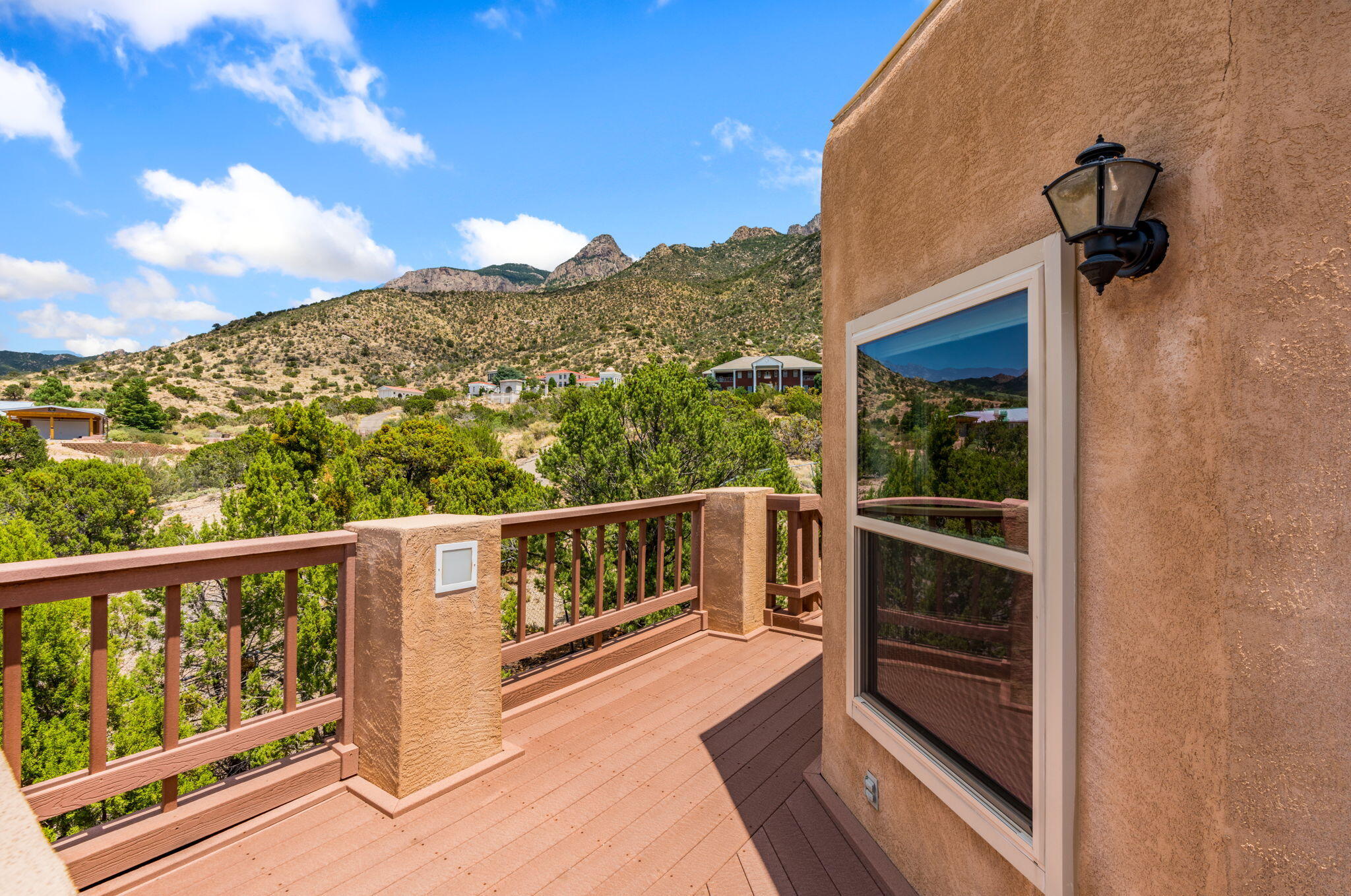 18 Tierra Monte Drive NE