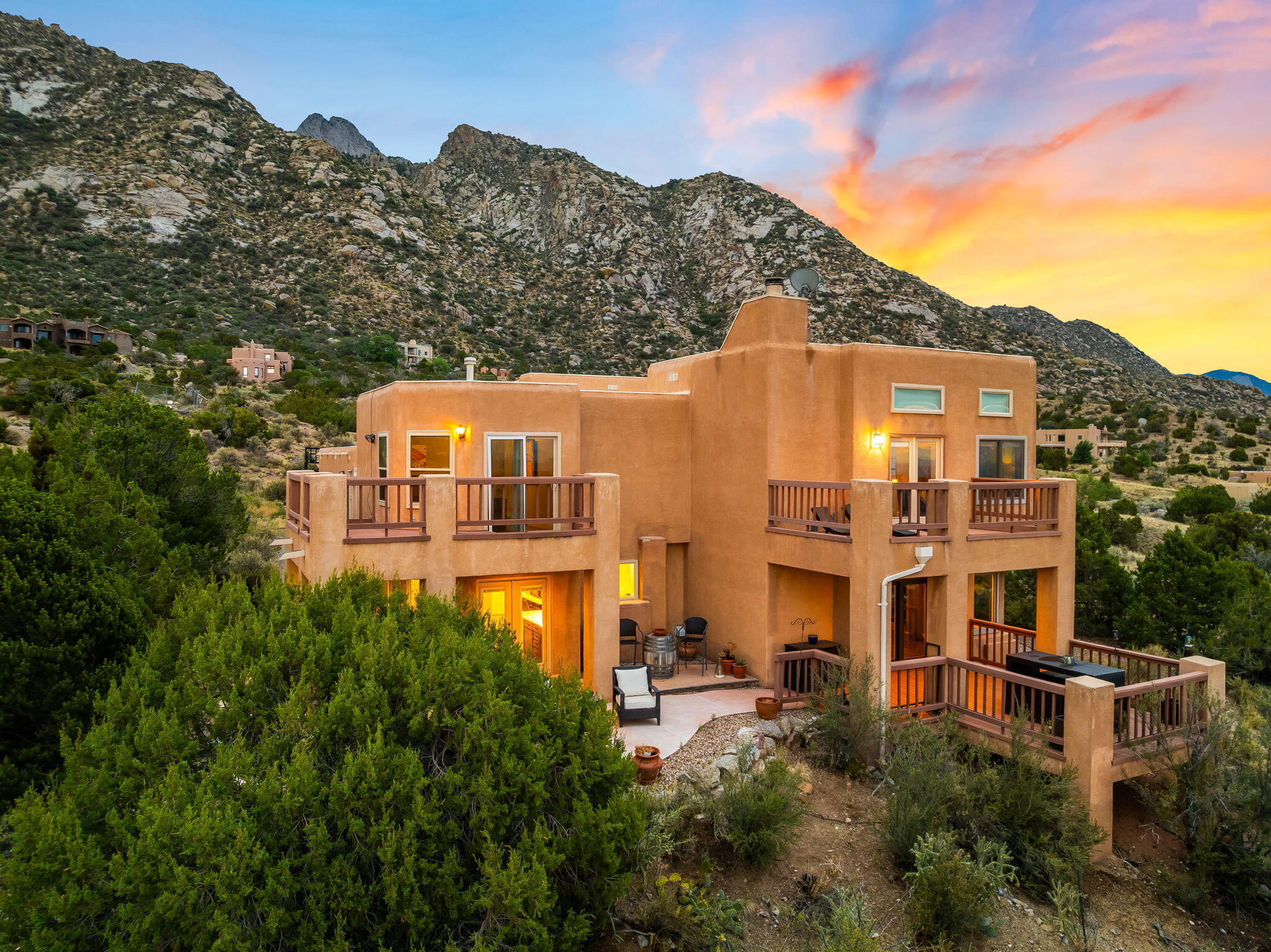 18 Tierra Monte Drive NE