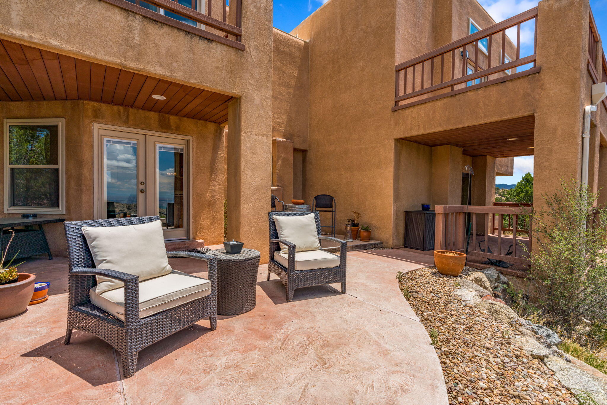 18 Tierra Monte Drive NE
