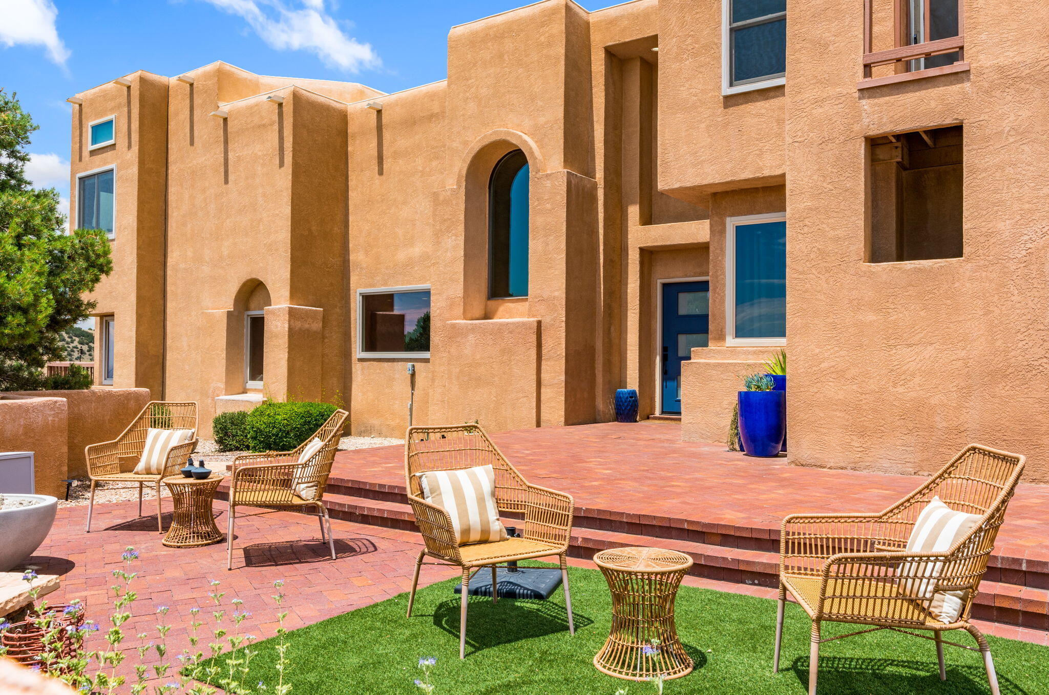 18 Tierra Monte Drive NE