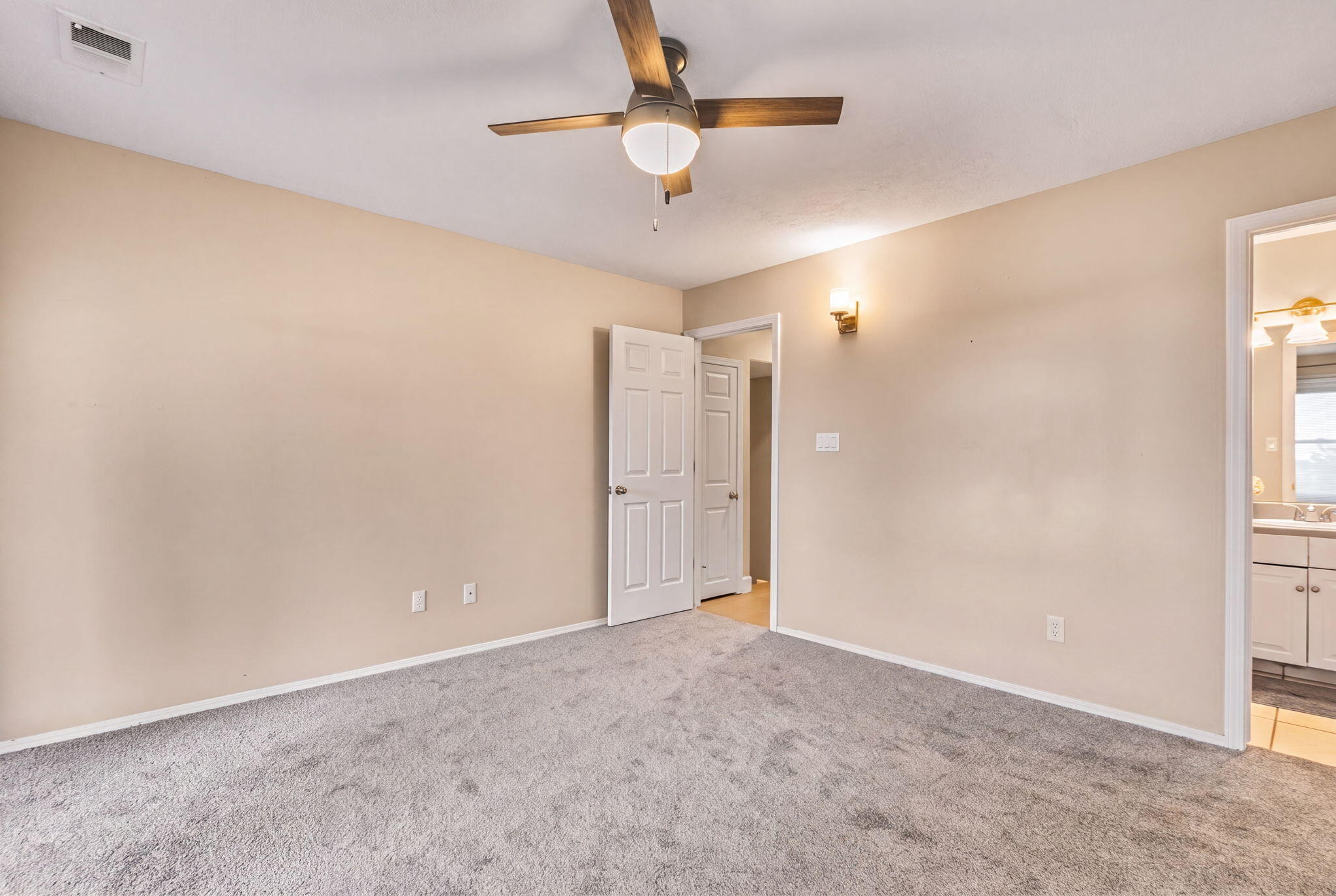 18 Tierra Monte Drive NE