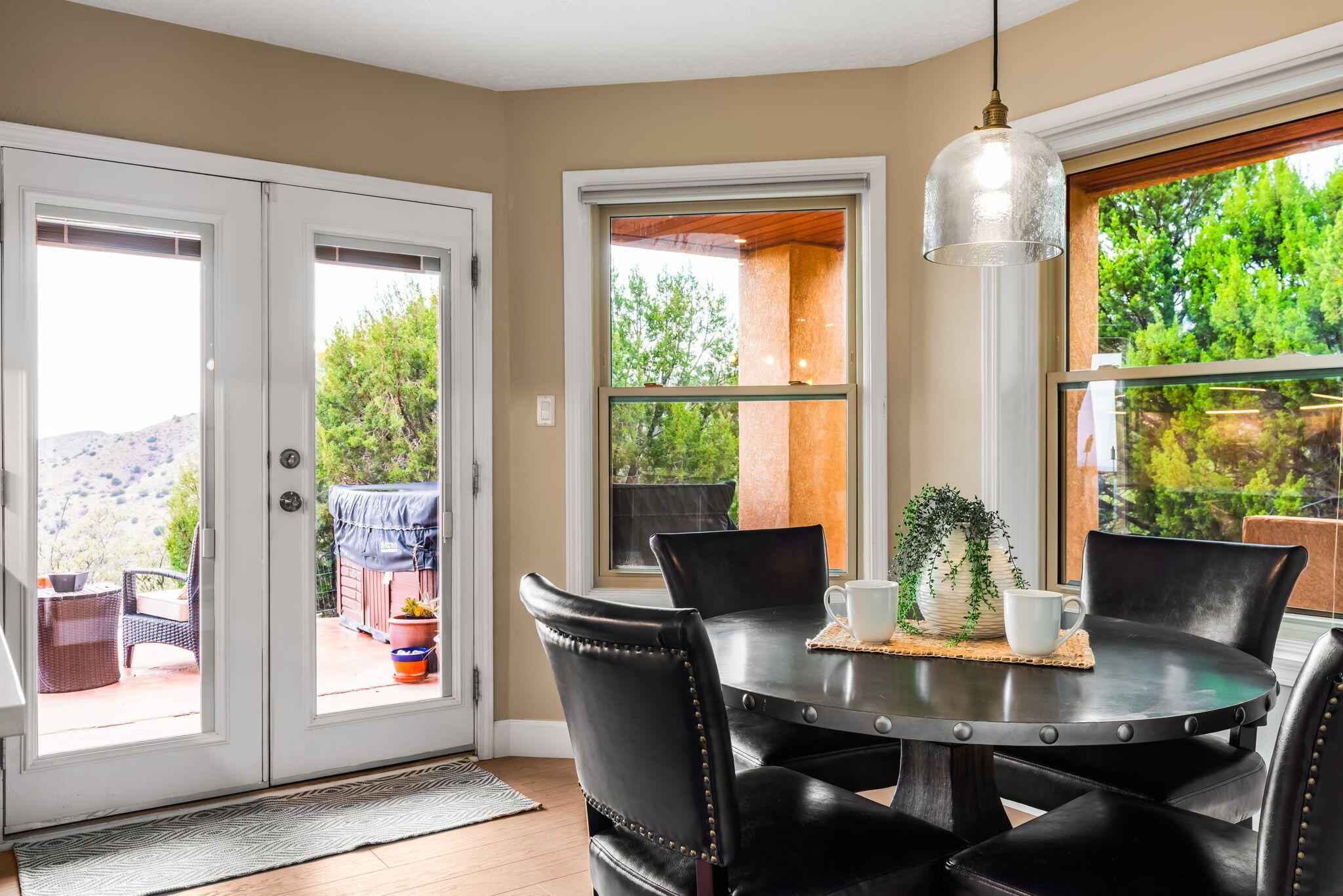 18 Tierra Monte Drive NE