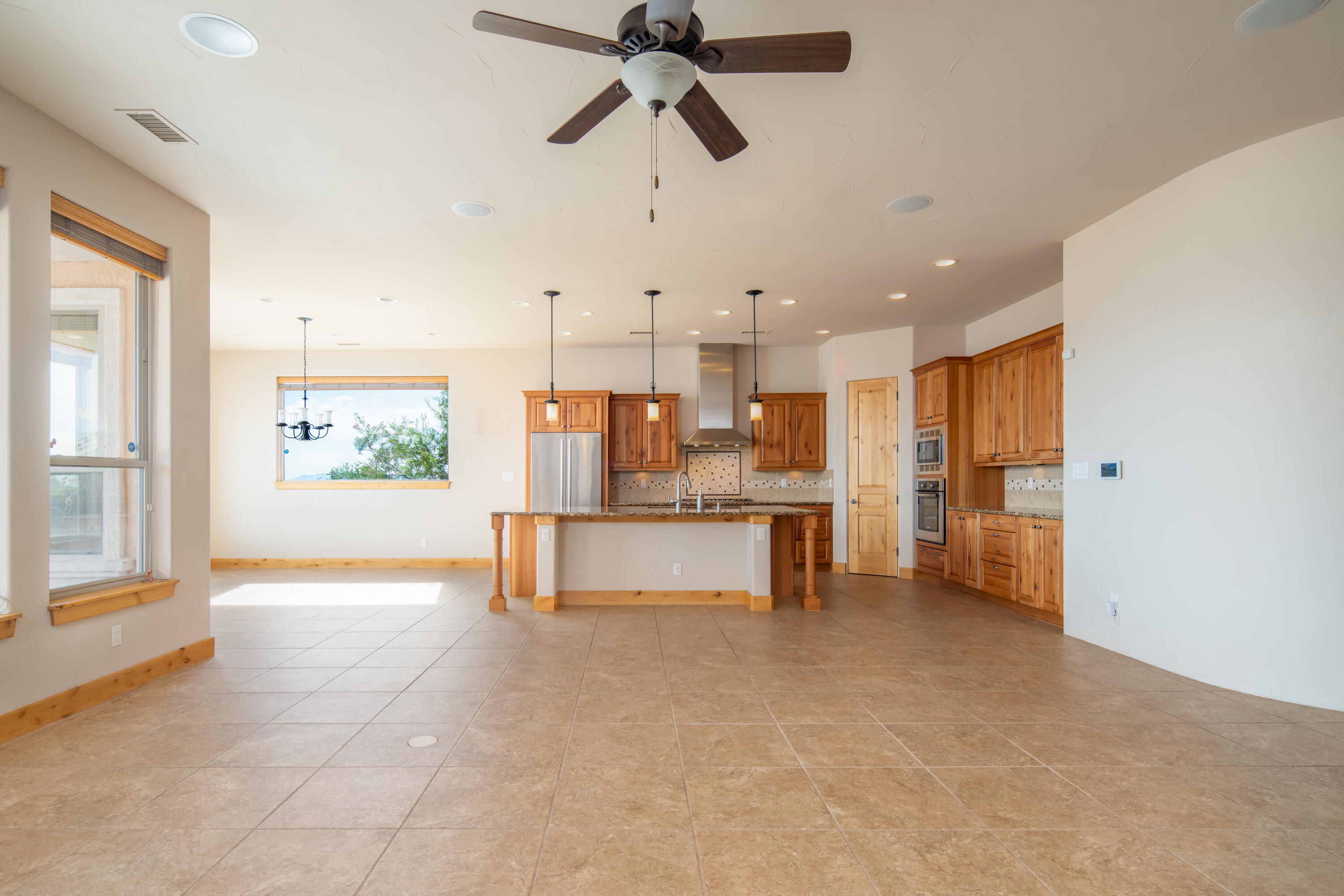 2401 Desert View Road NE