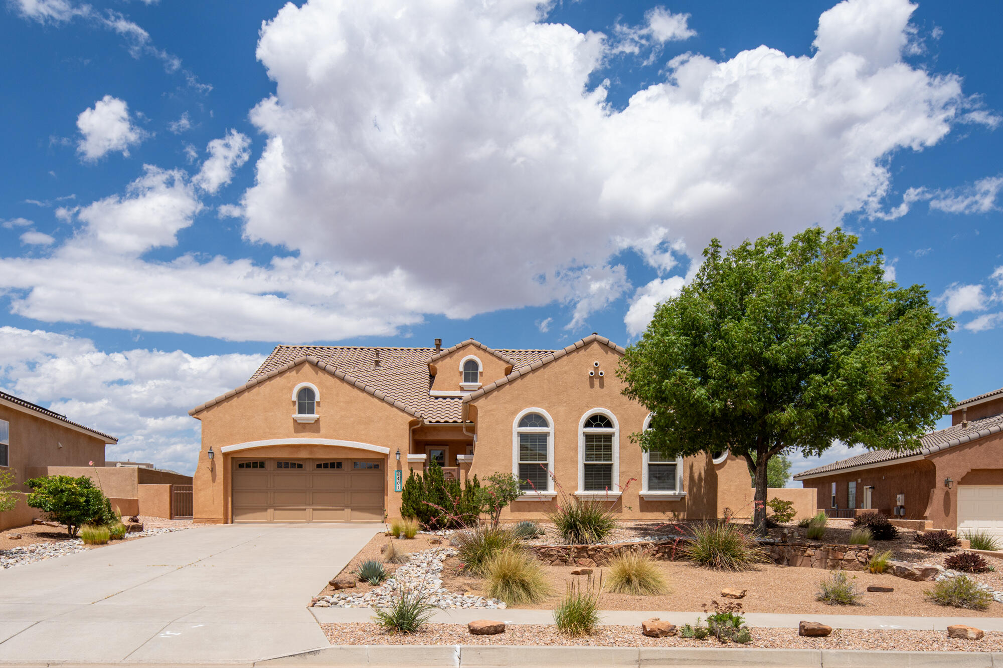 2401 Desert View Road NE