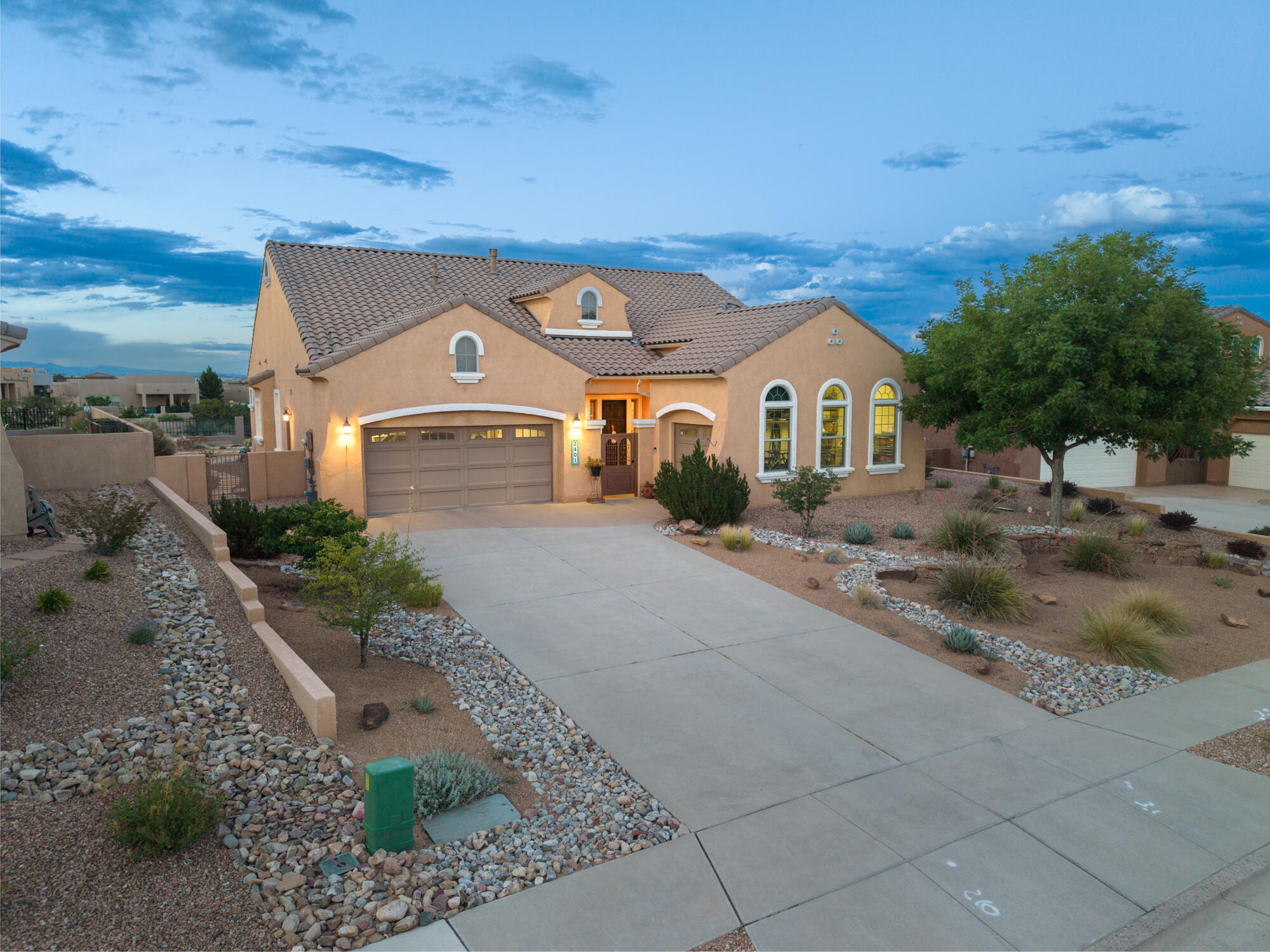 2401 Desert View Road NE