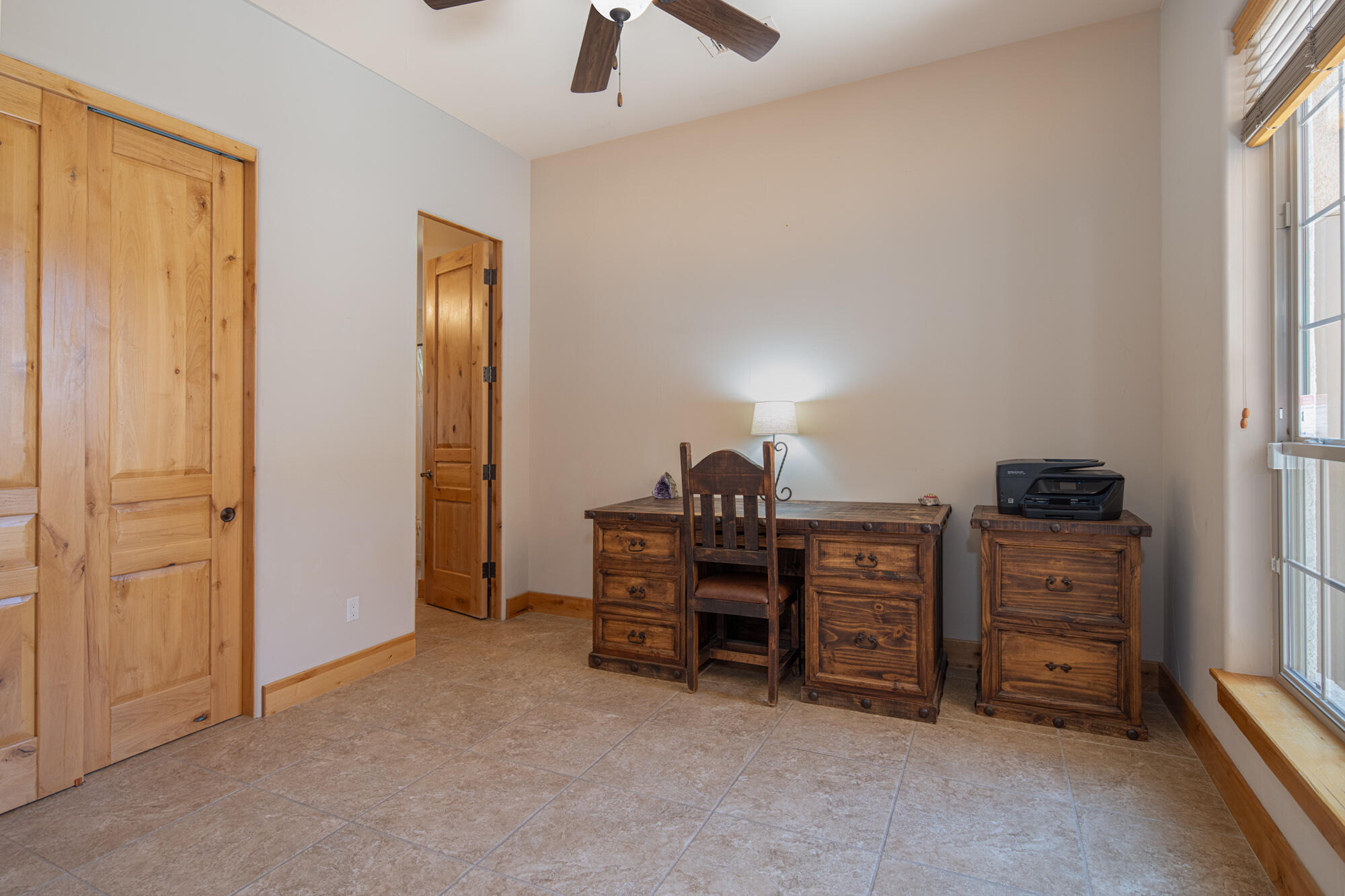 2401 Desert View Road NE
