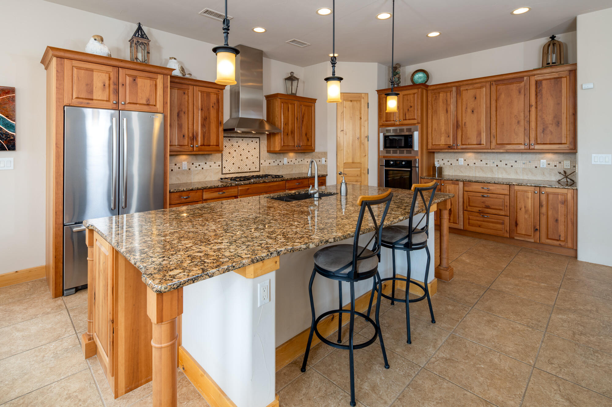 2401 Desert View Road NE