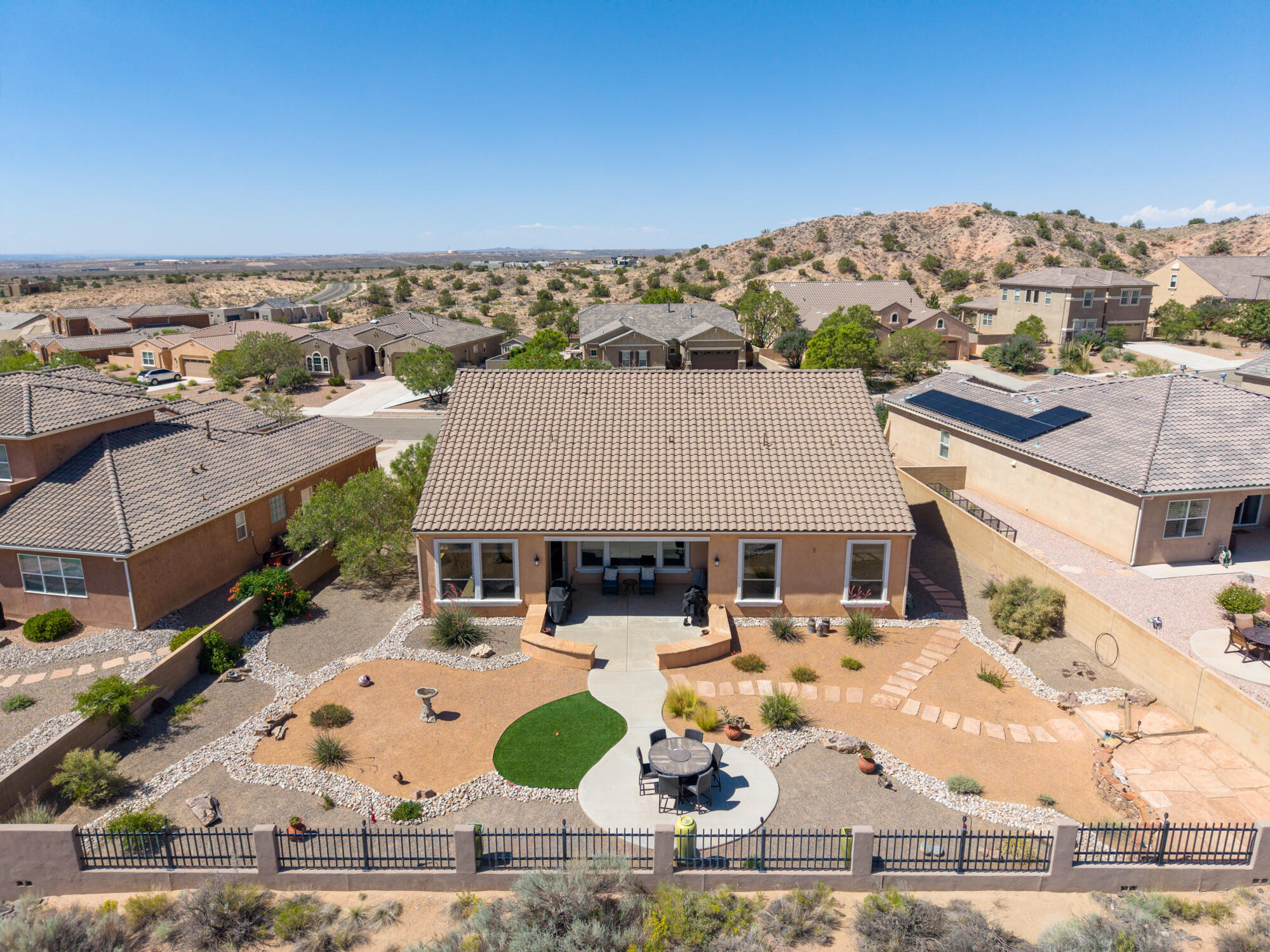 2401 Desert View Road NE