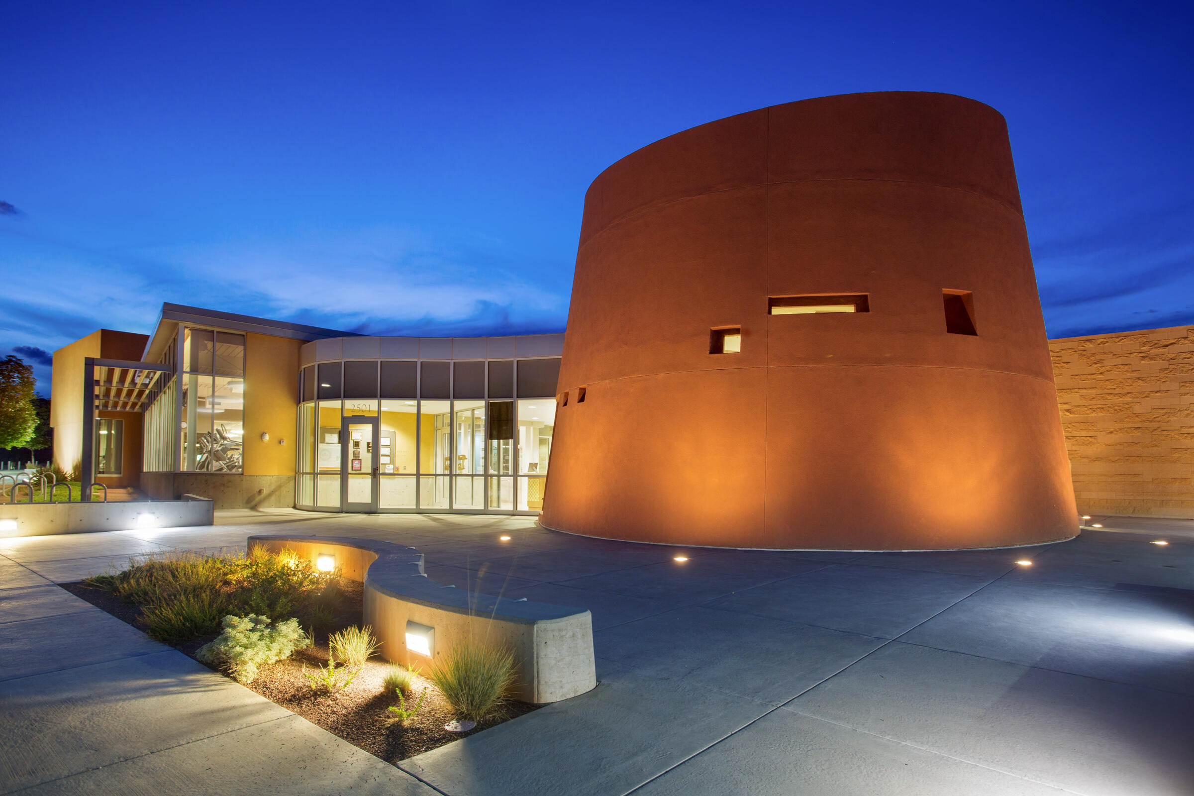 2401 Desert View Road NE
