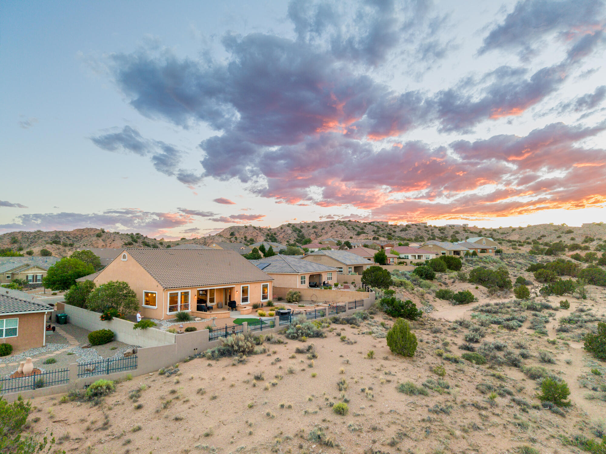 2401 Desert View Road NE