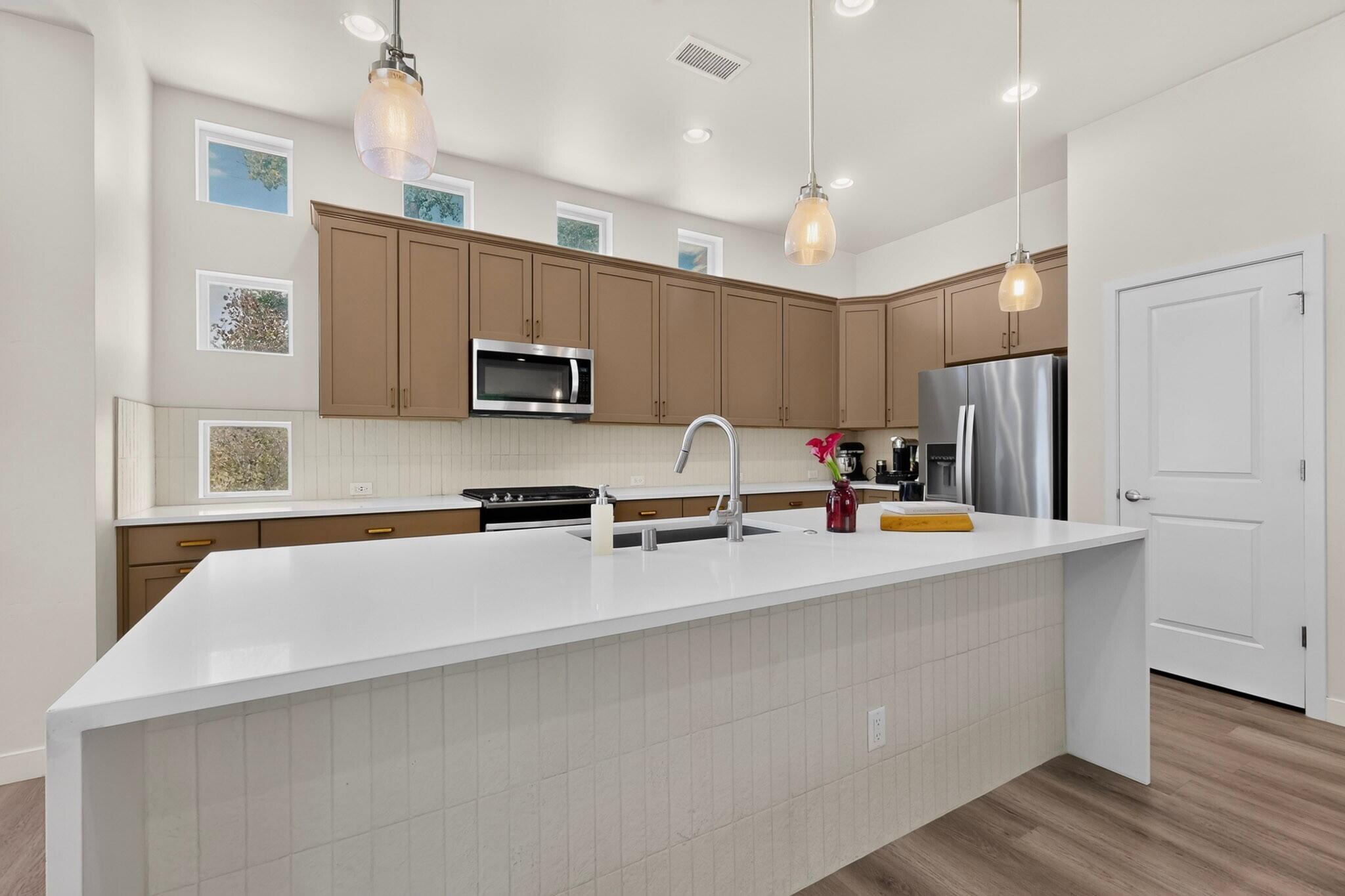 239 Vista Azul Lane NW