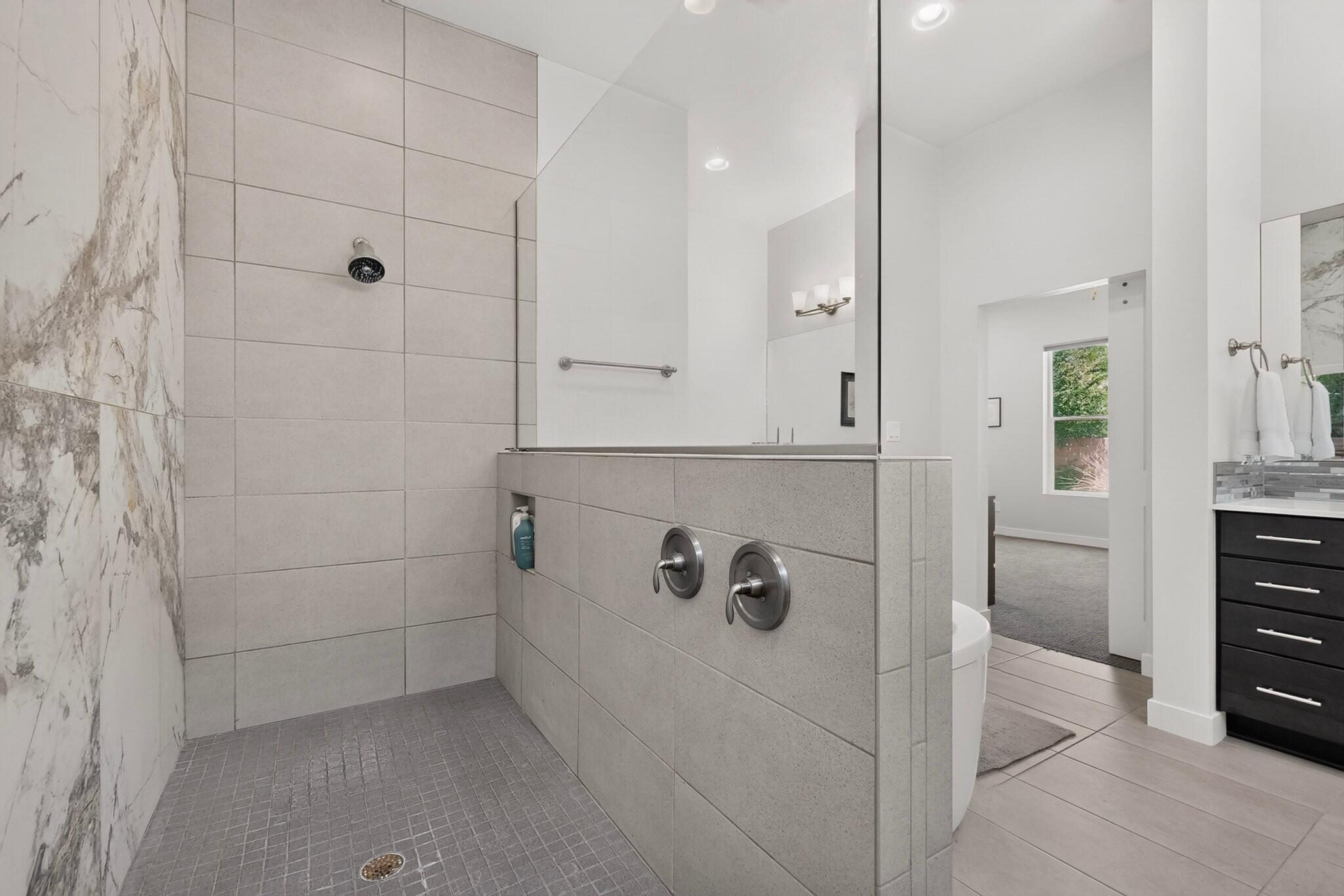 239 Vista Azul Lane NW