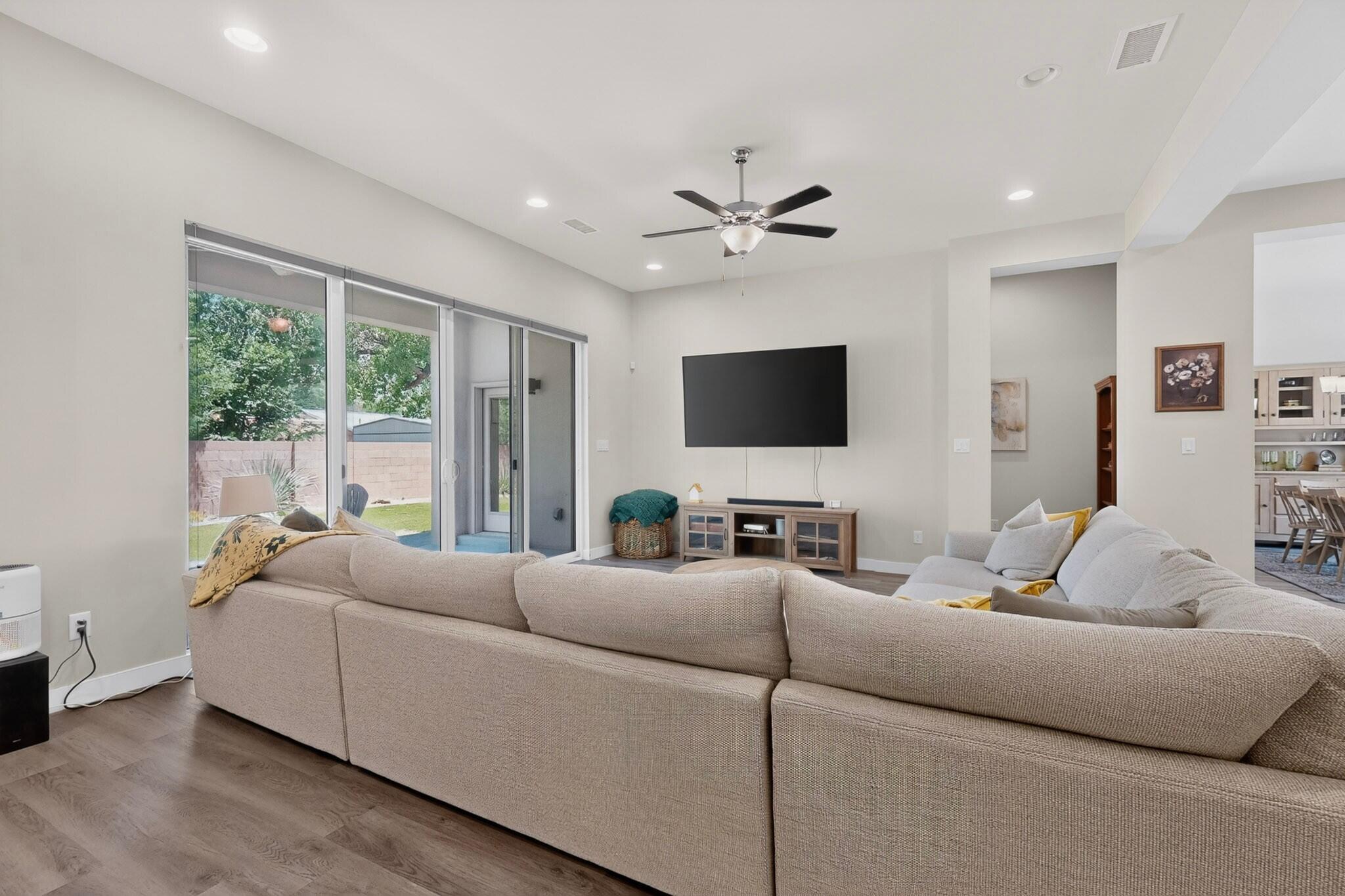 239 Vista Azul Lane NW