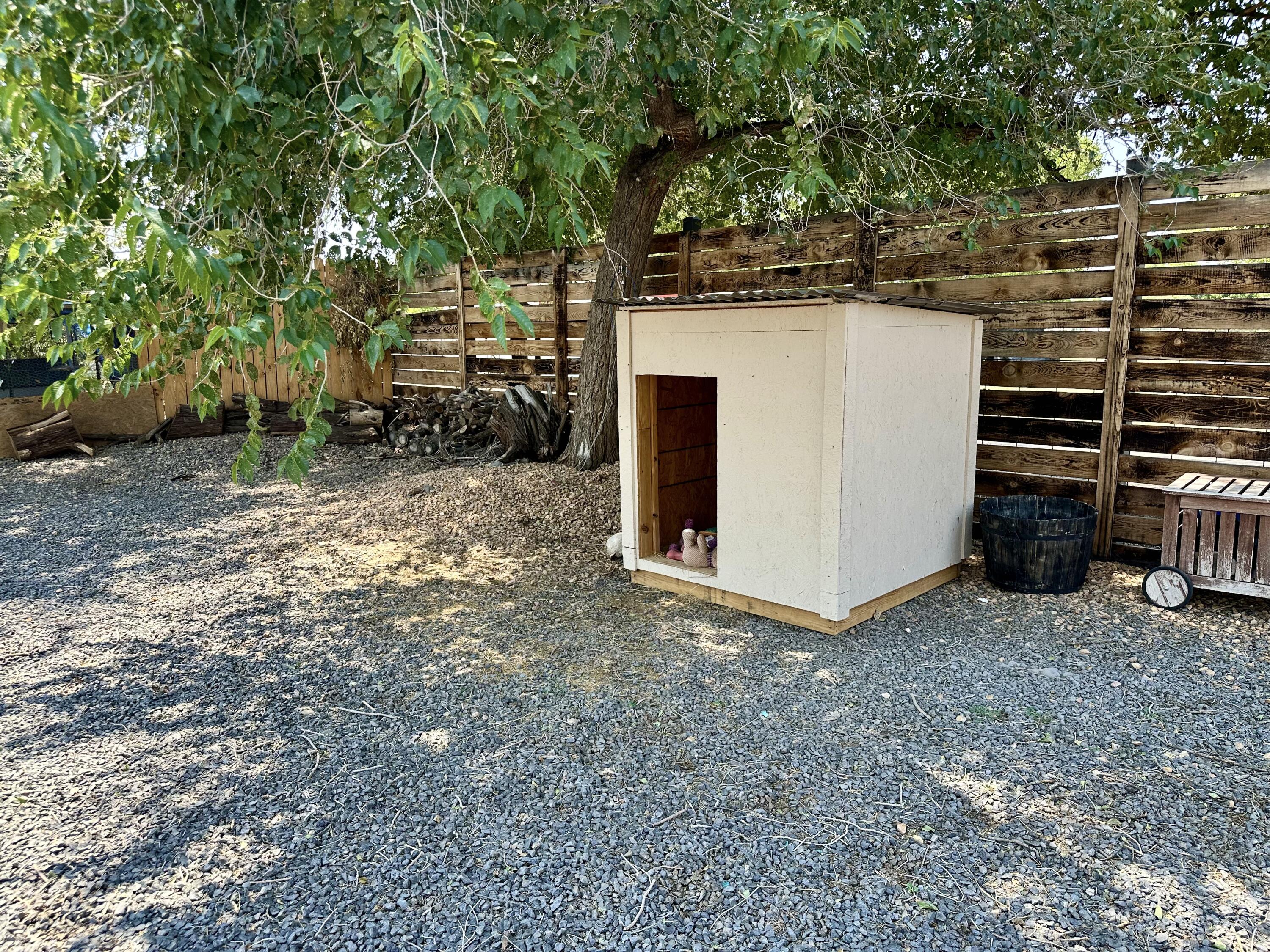 6 Adobe Lane