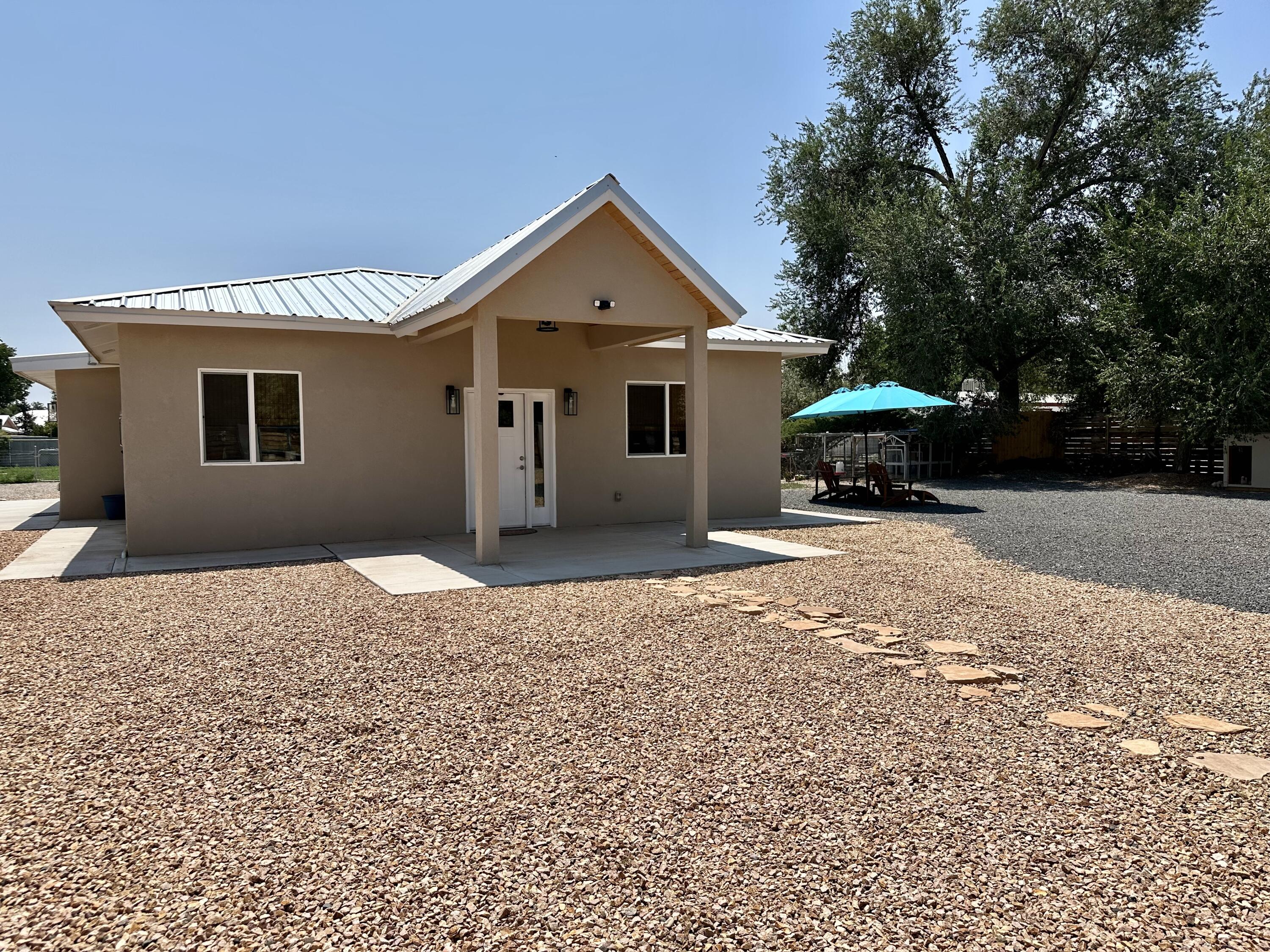 6 Adobe Lane