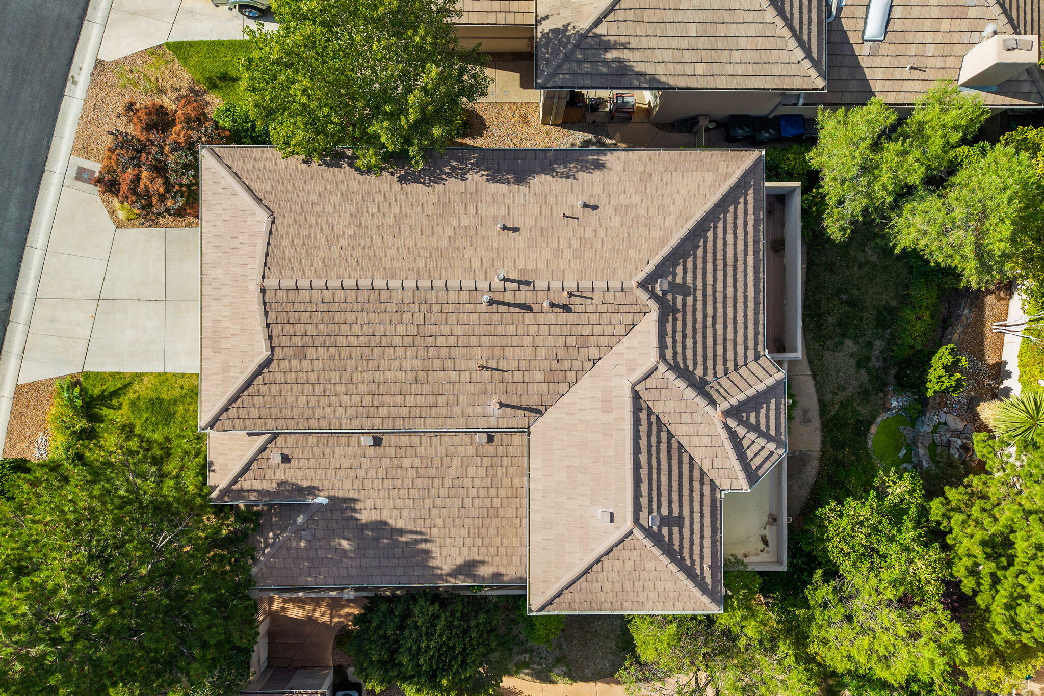 6004 Wildflower Trail NE