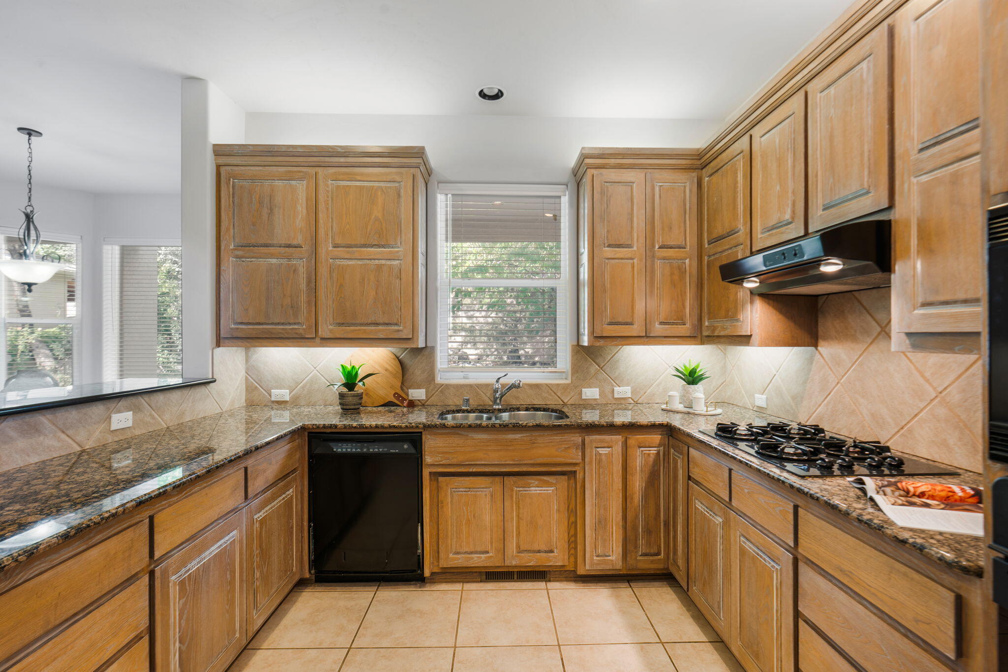 6004 Wildflower Trail NE