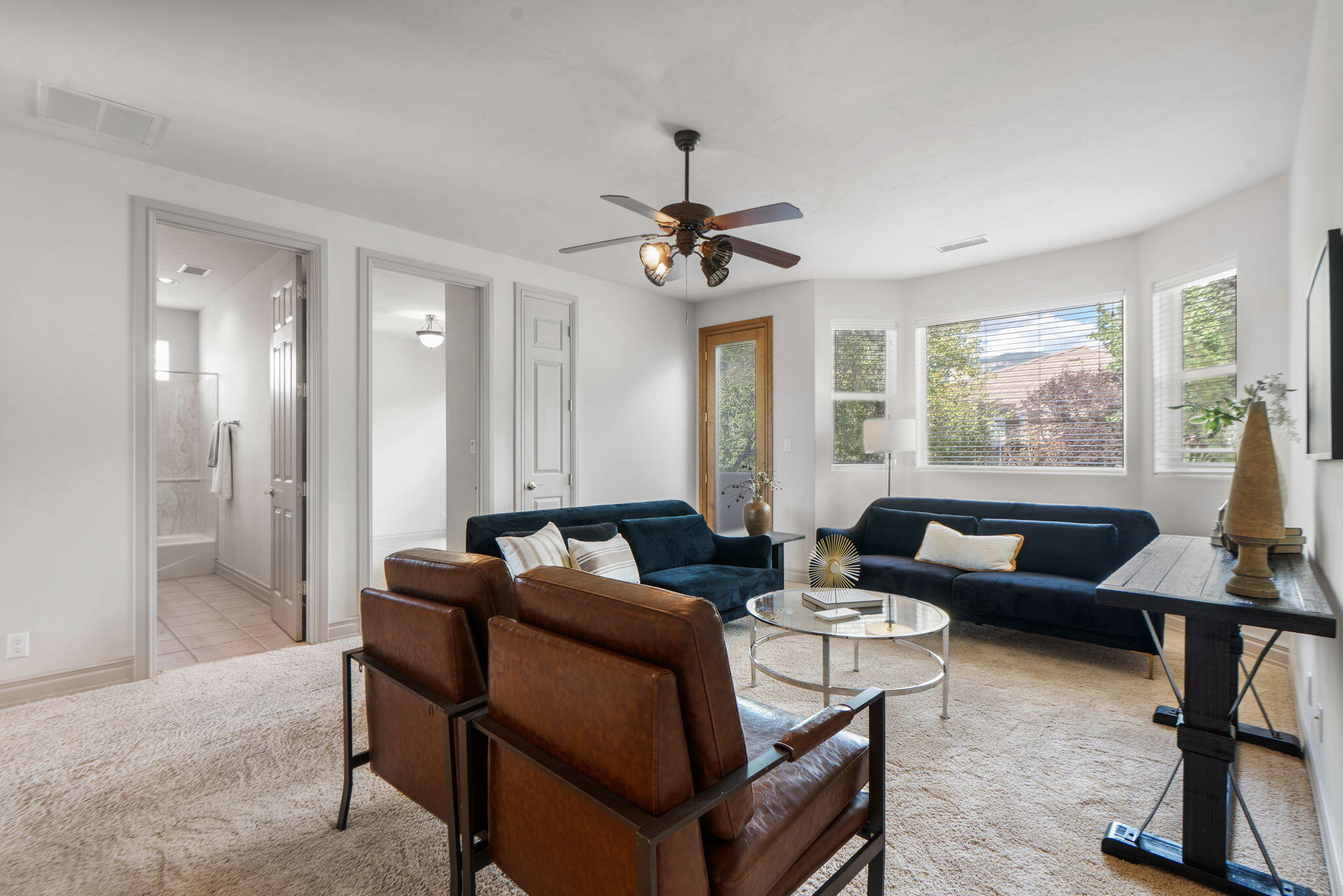 6004 Wildflower Trail NE