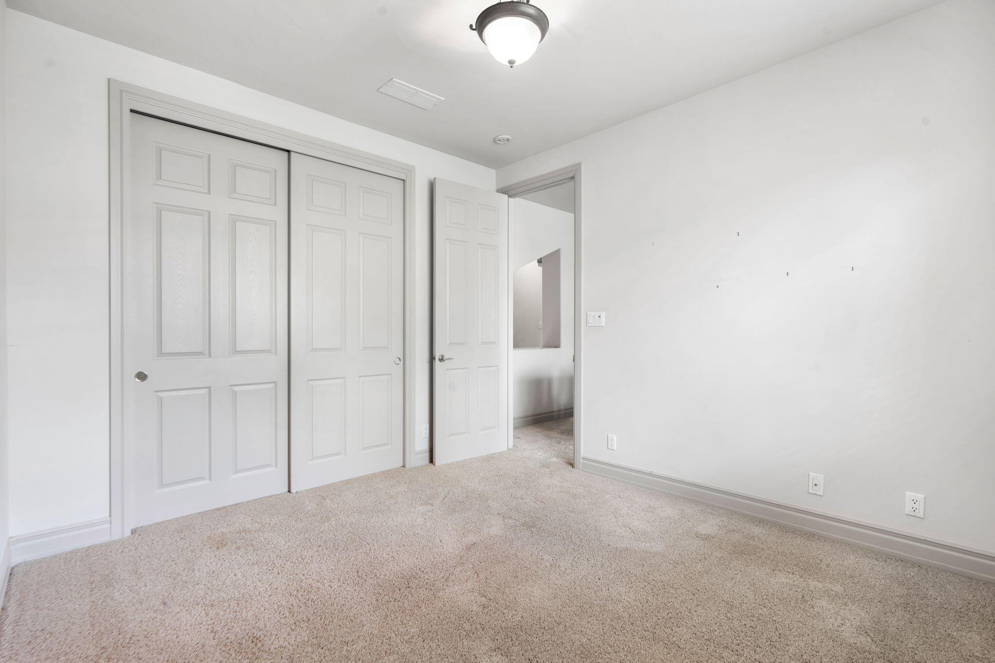 6004 Wildflower Trail NE