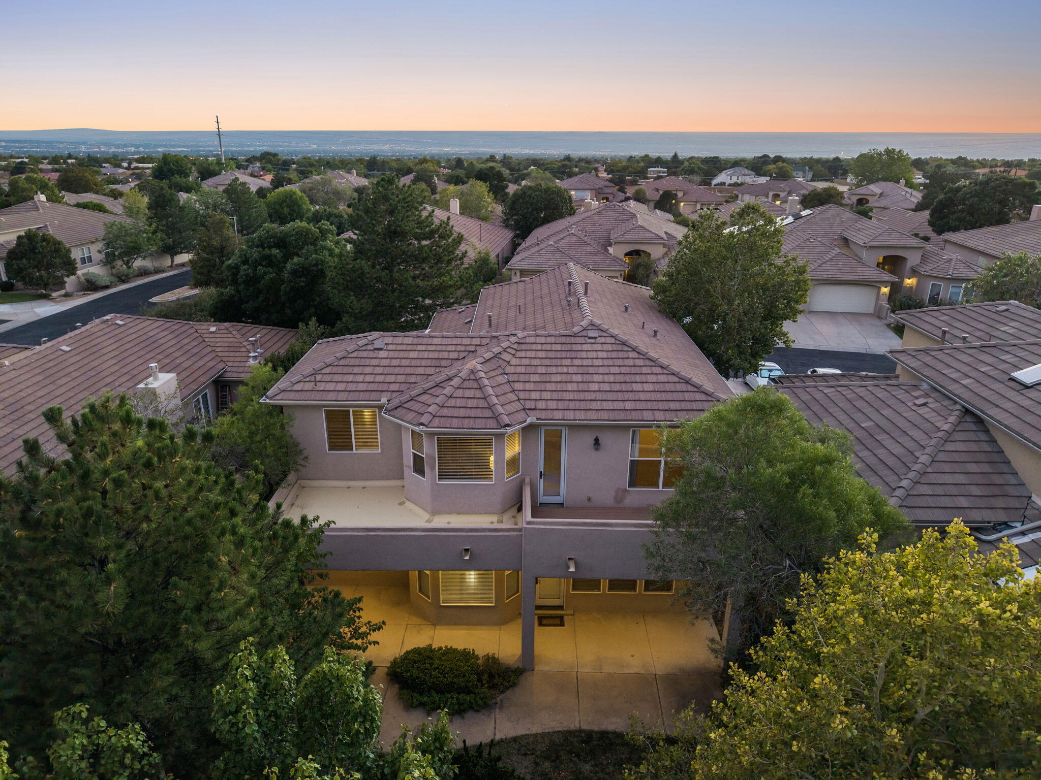 6004 Wildflower Trail NE