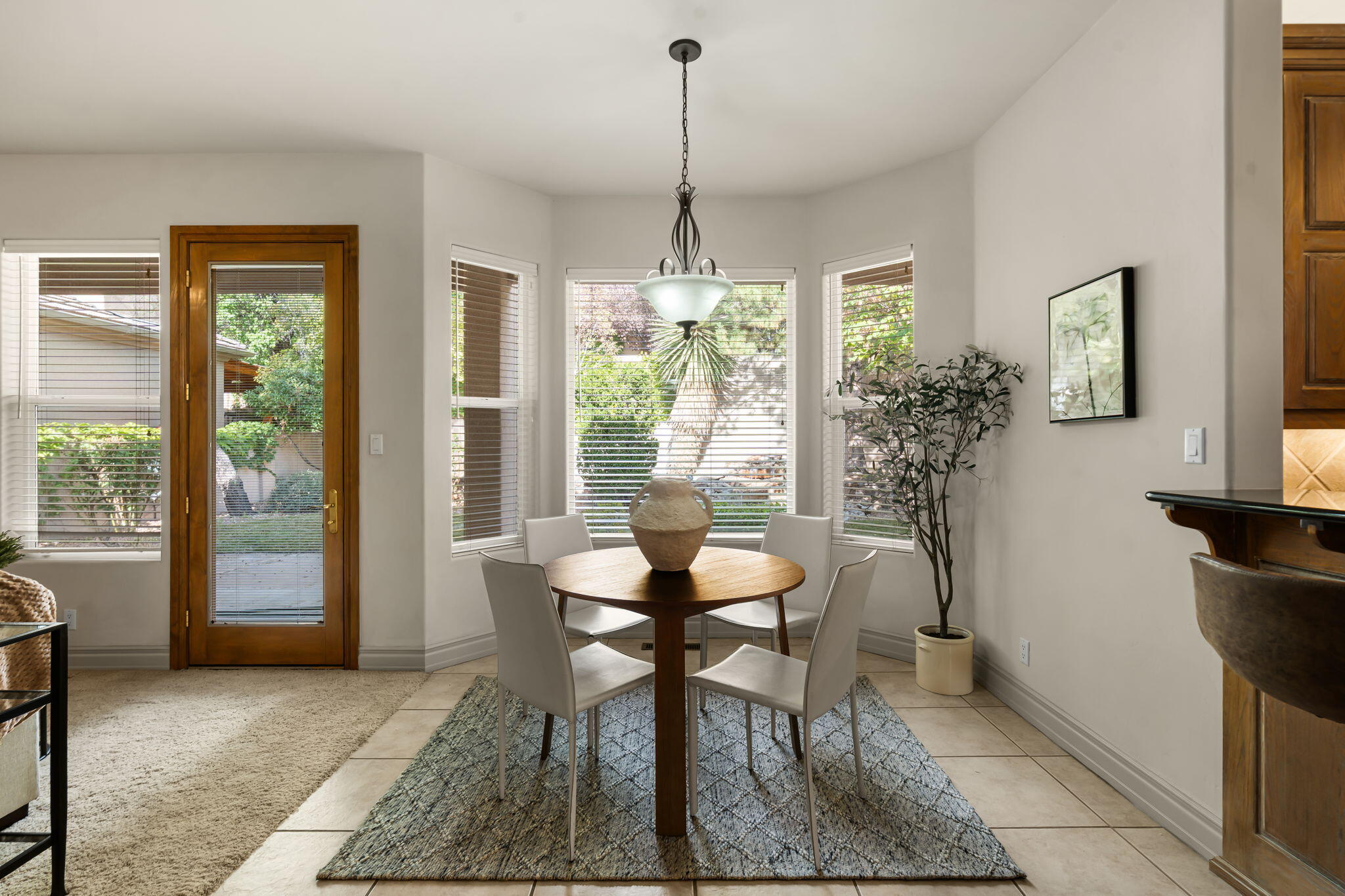 6004 Wildflower Trail NE