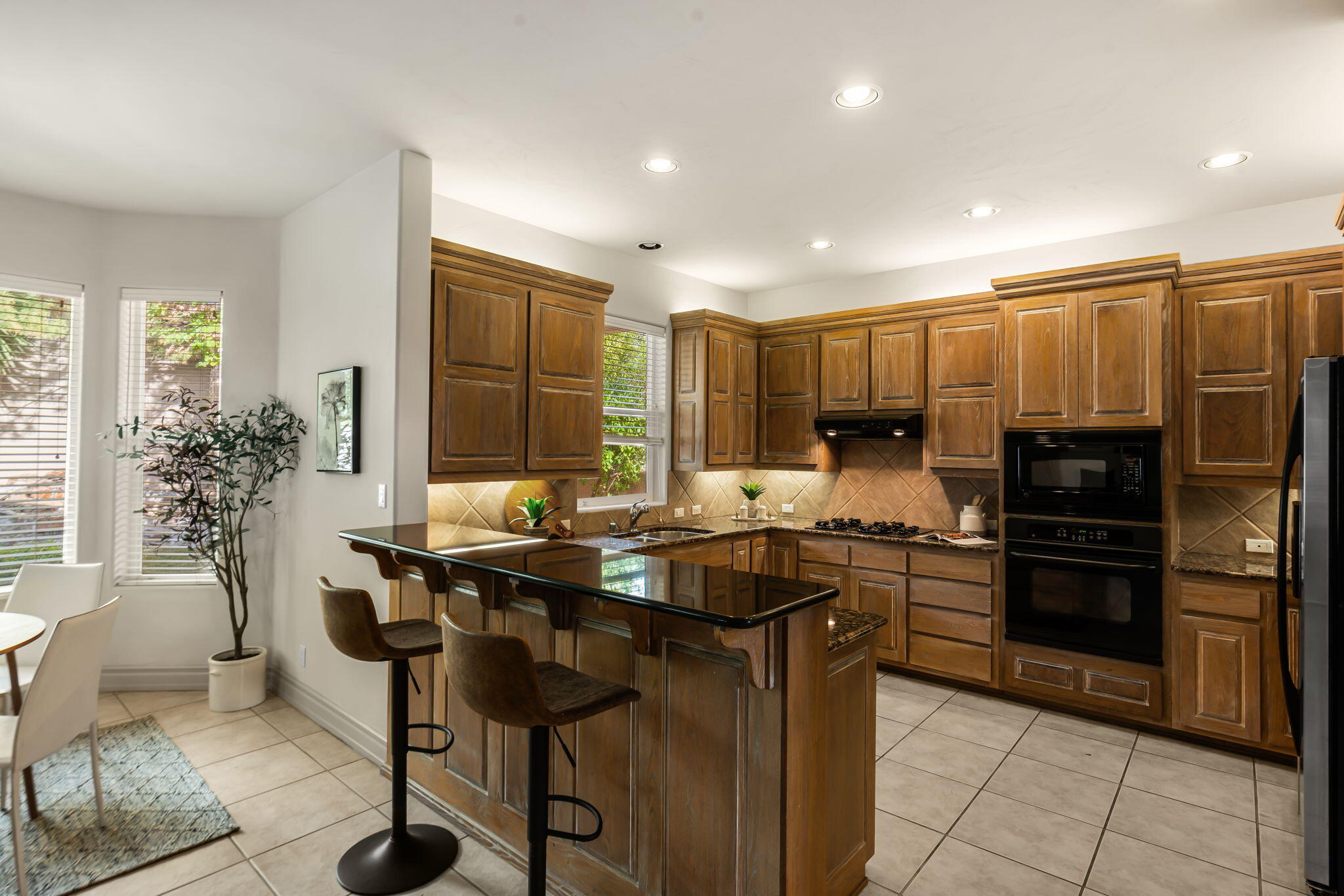 6004 Wildflower Trail NE