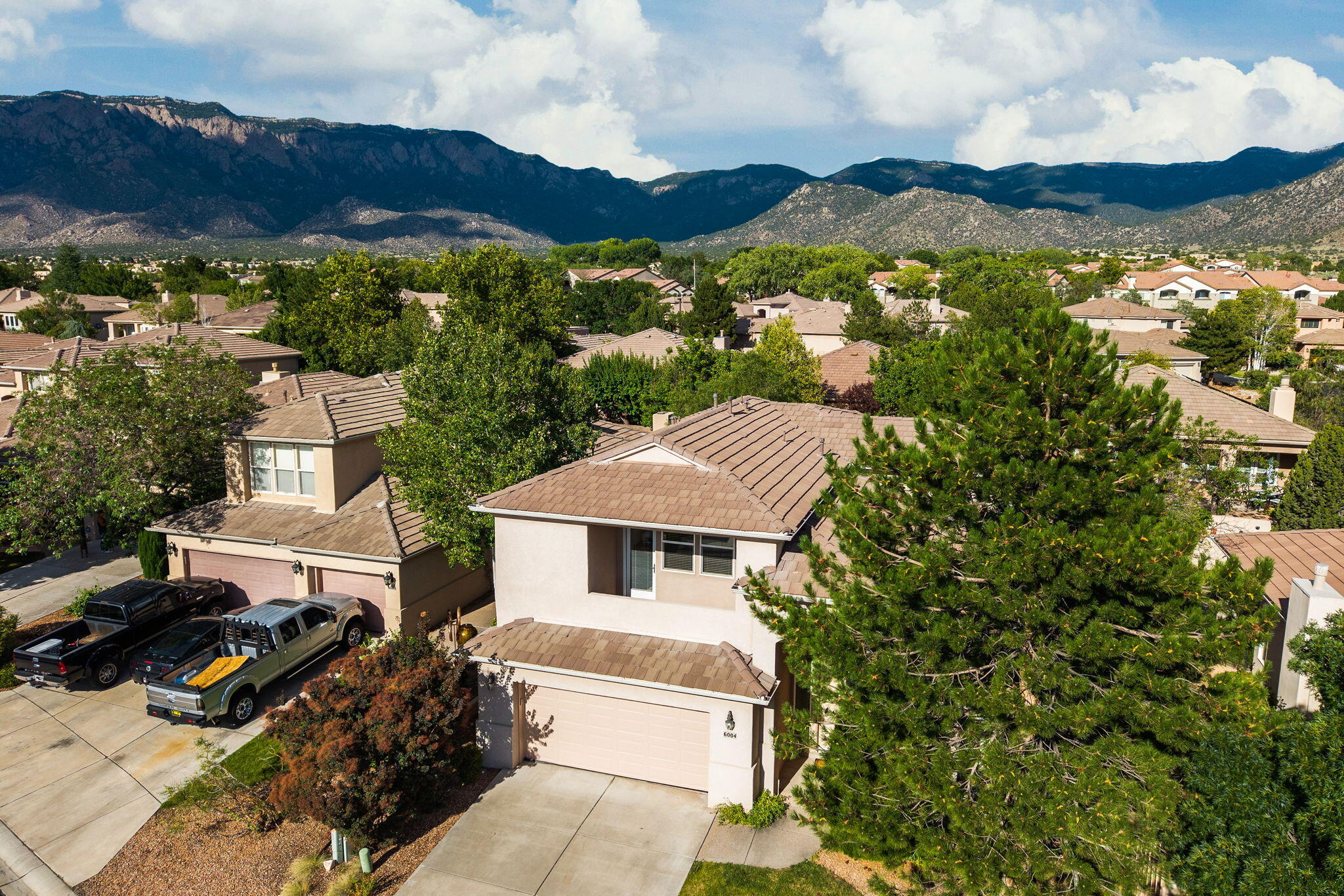 6004 Wildflower Trail NE