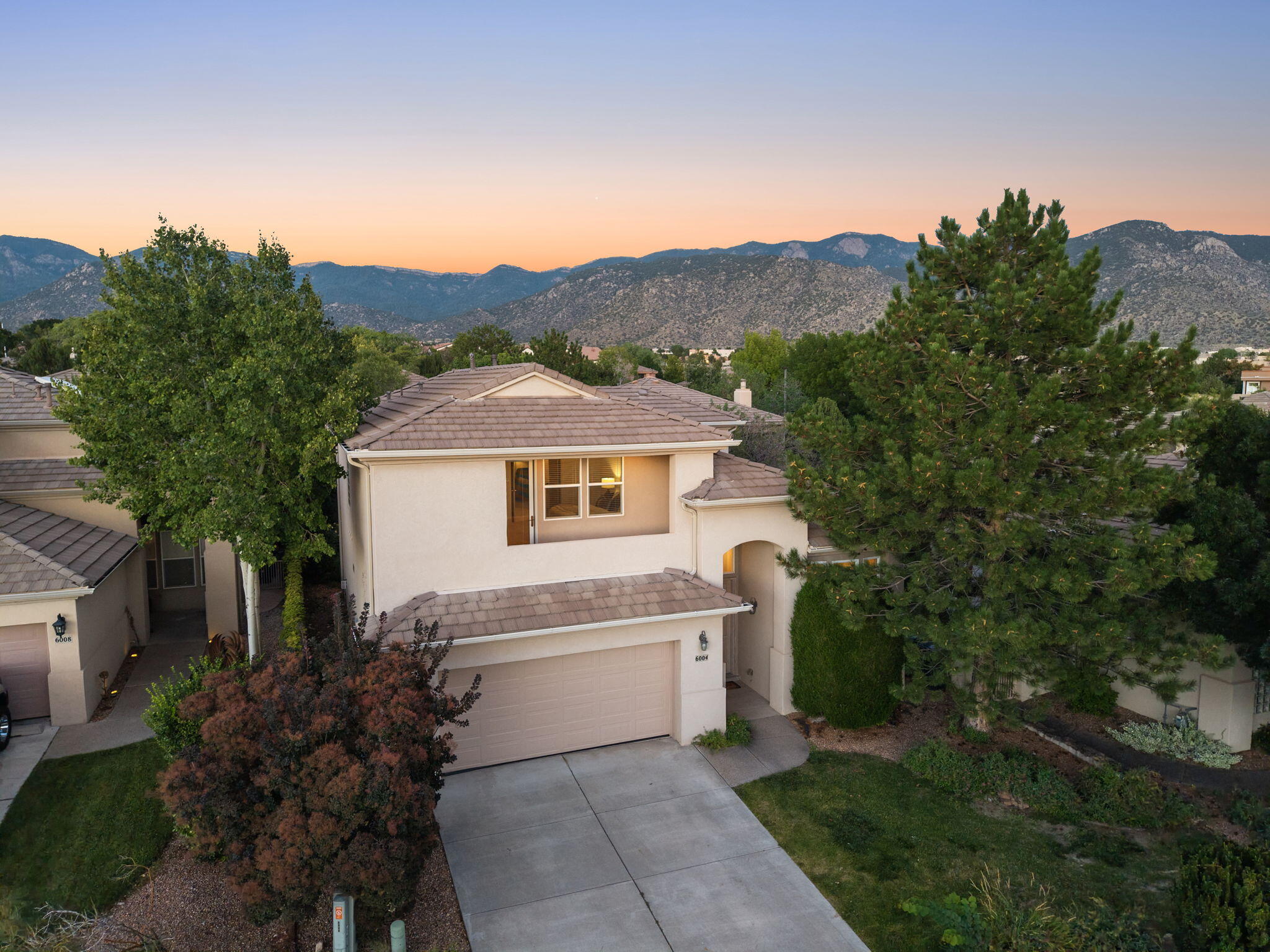 6004 Wildflower Trail NE